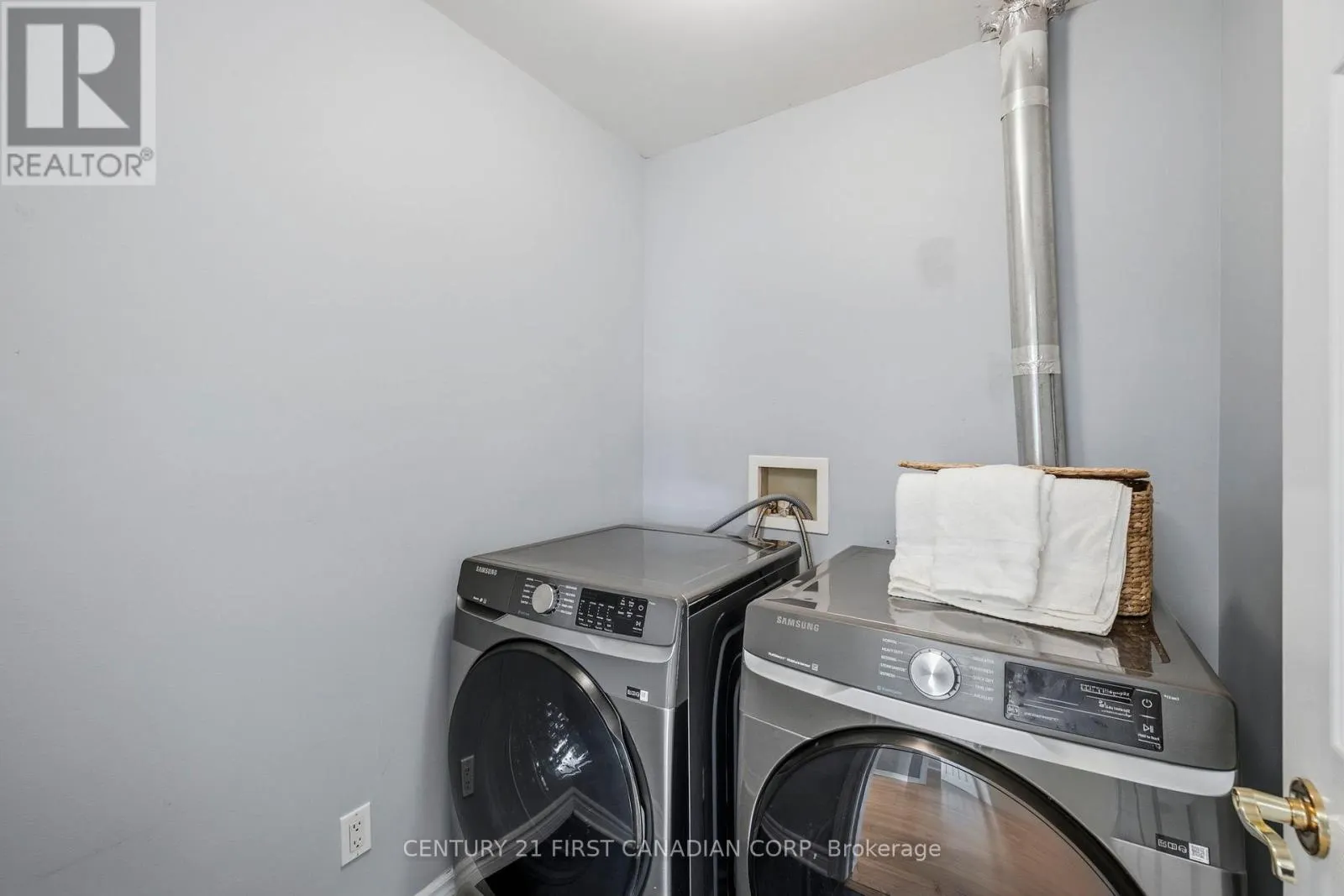 135 - 600 HYDE PARK ROAD #135