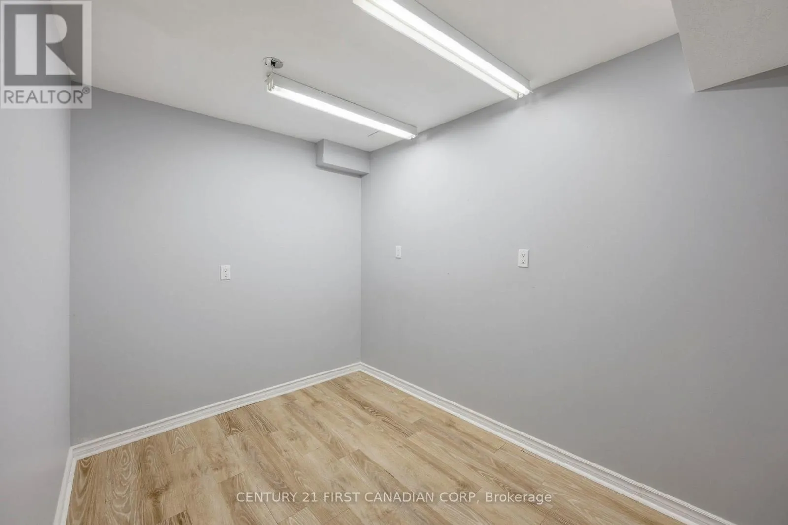 135 - 600 HYDE PARK ROAD #135