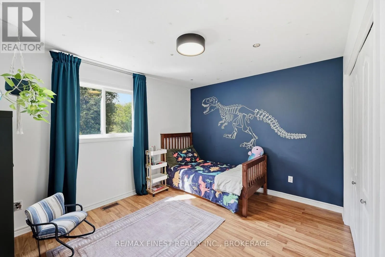 4404 ASHWOOD DRIVE