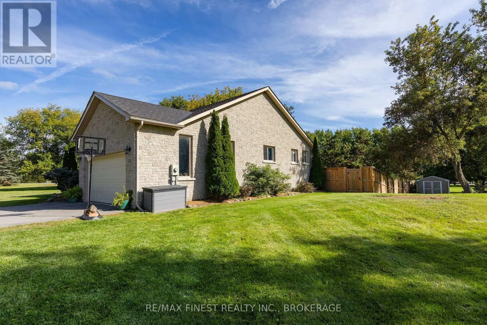 4404 ASHWOOD DRIVE