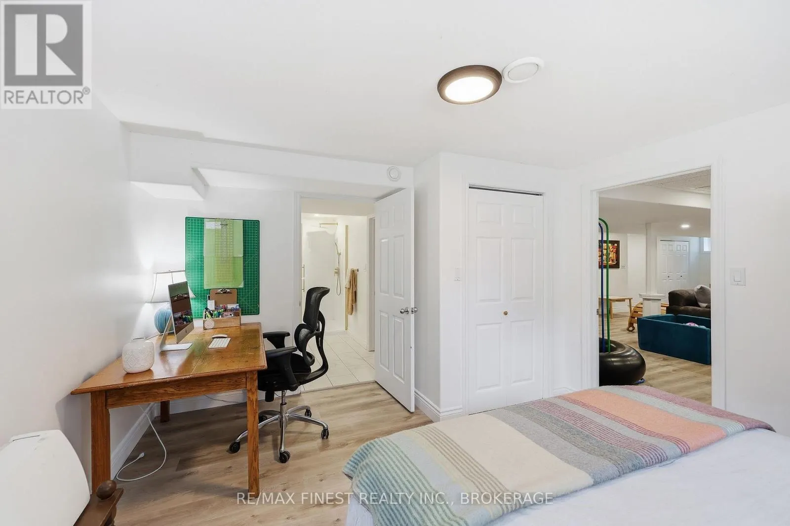 4404 ASHWOOD DRIVE