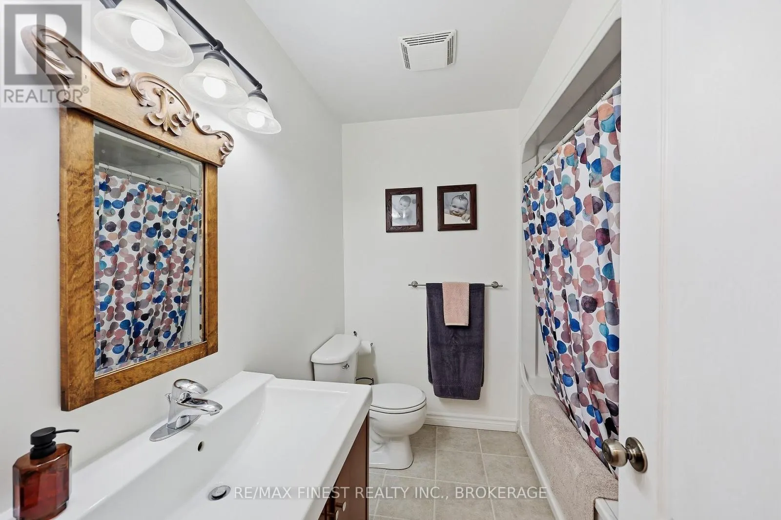 4404 ASHWOOD DRIVE