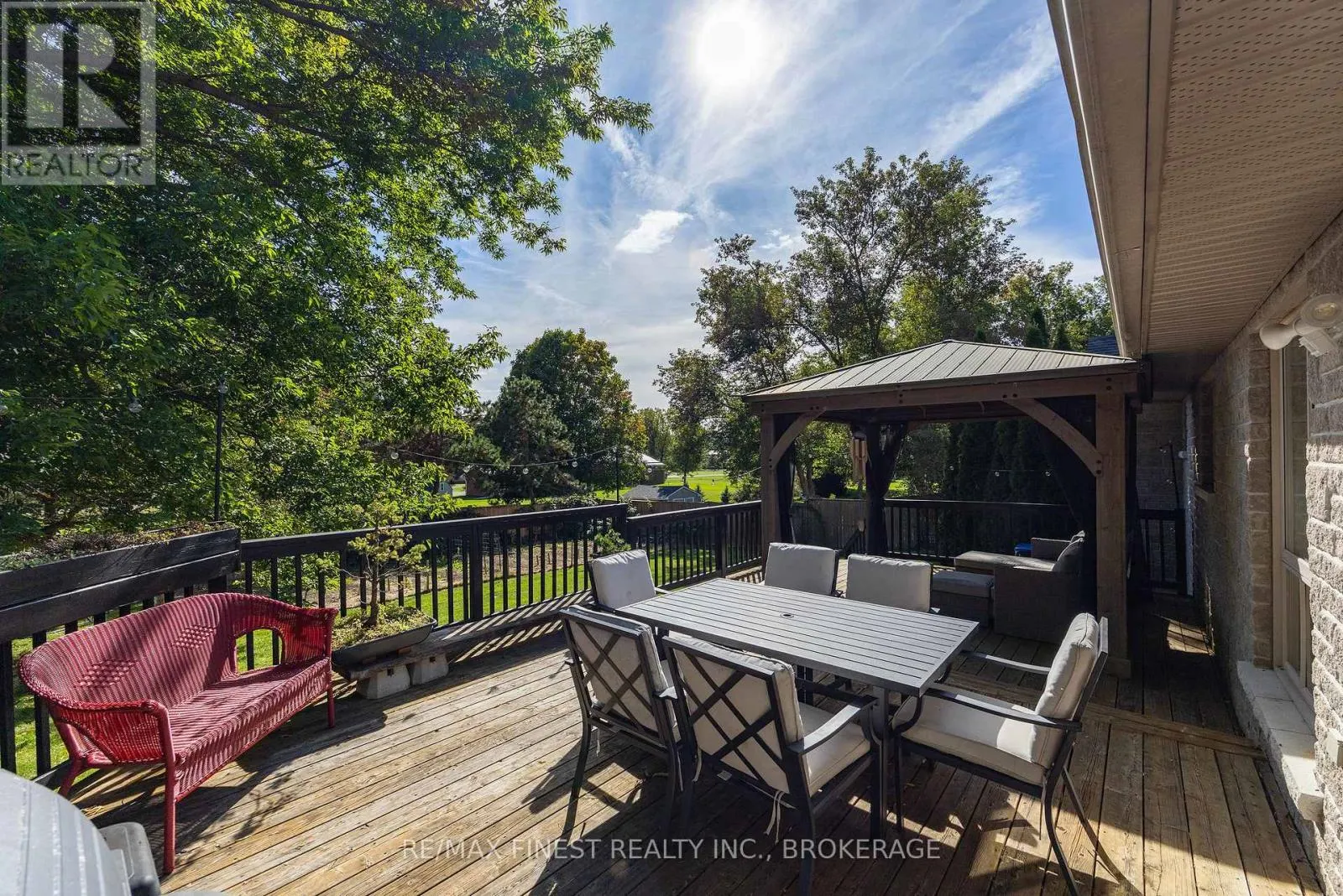 4404 ASHWOOD DRIVE