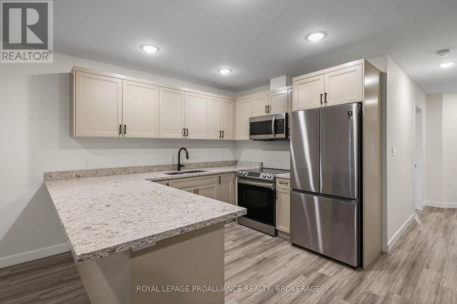 105 - 809 DEVELOPMENT DRIVE #105