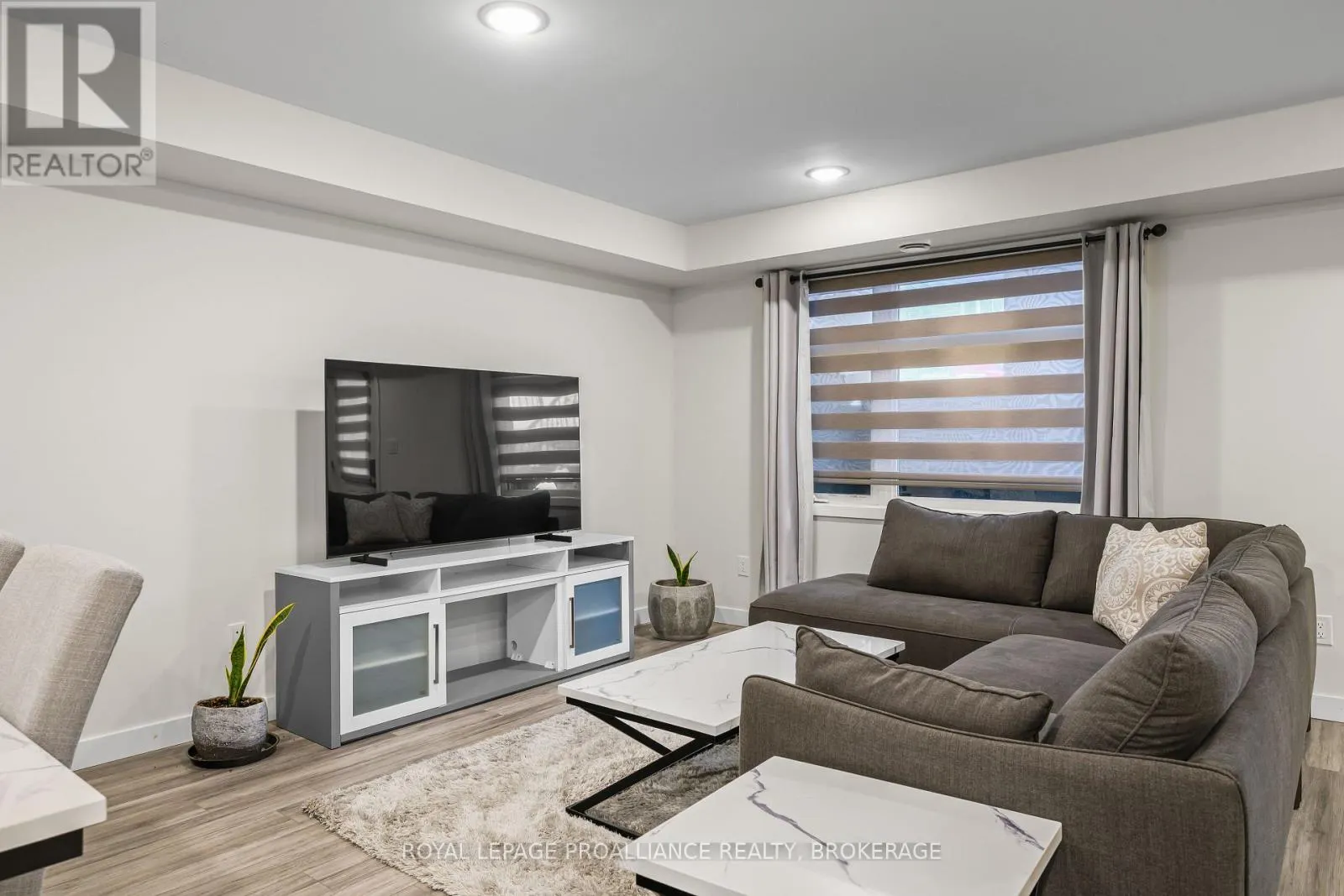 105 - 809 DEVELOPMENT DRIVE #105