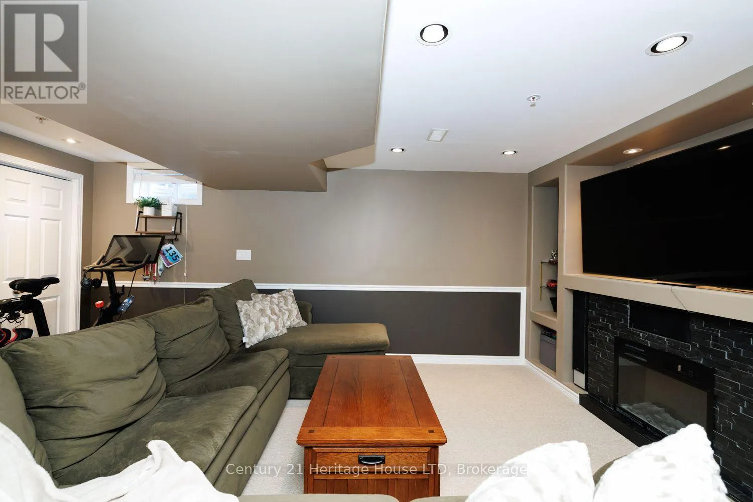 29 BLUEGRASS CRESCENT