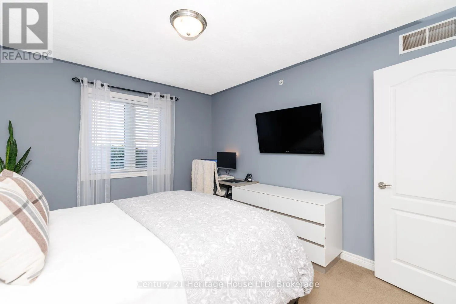 29 BLUEGRASS CRESCENT
