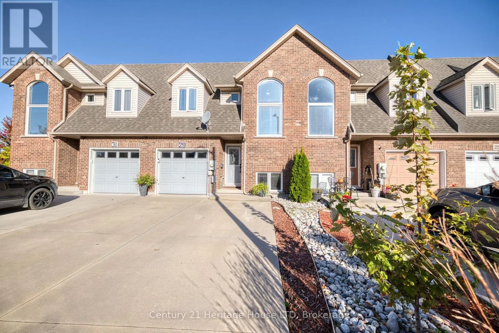 29 BLUEGRASS CRESCENT