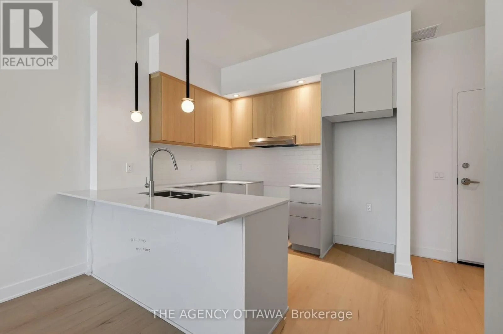 108 - 3085 RIVERSIDE DRIVE