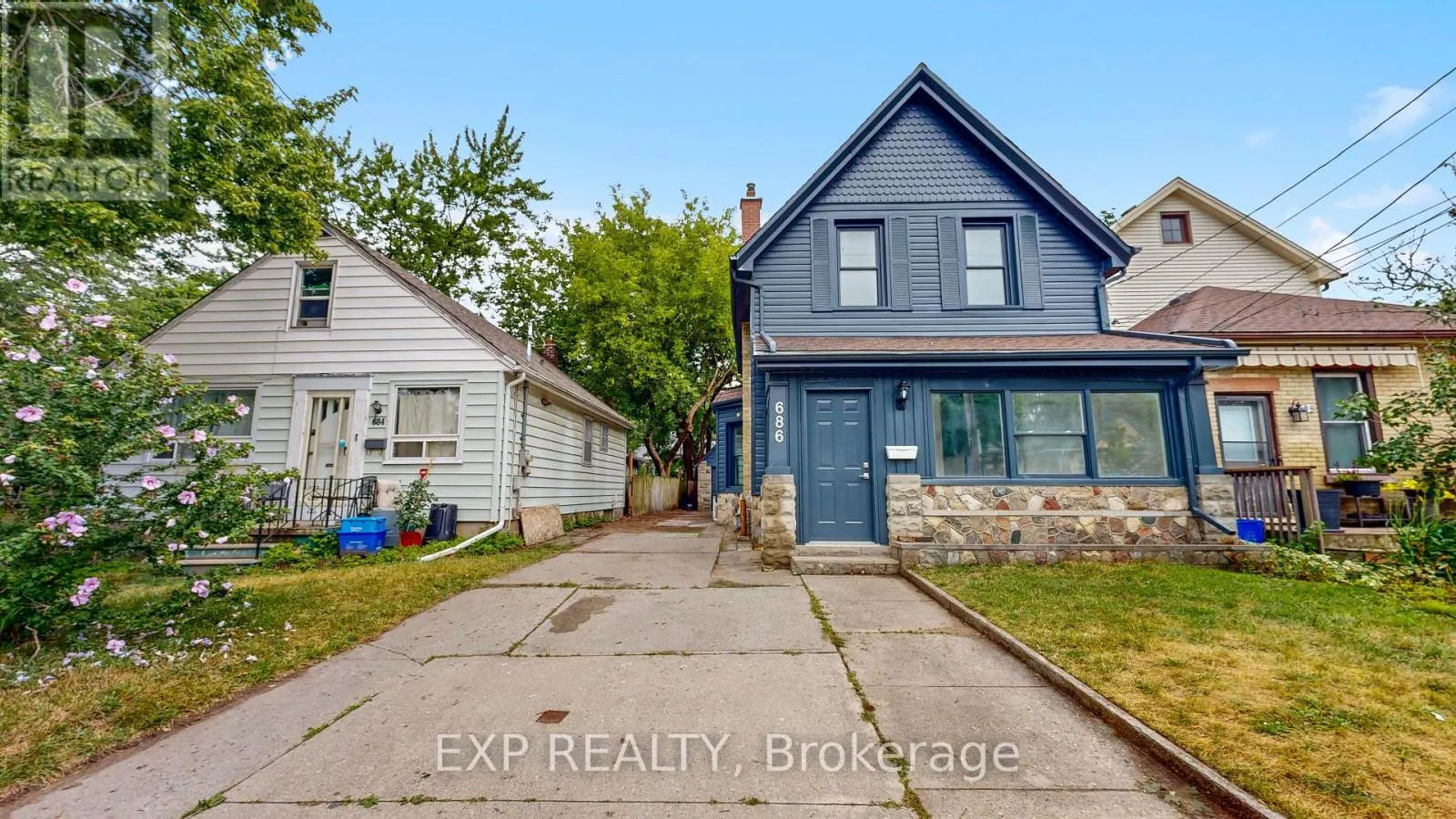 686 ELIAS STREET