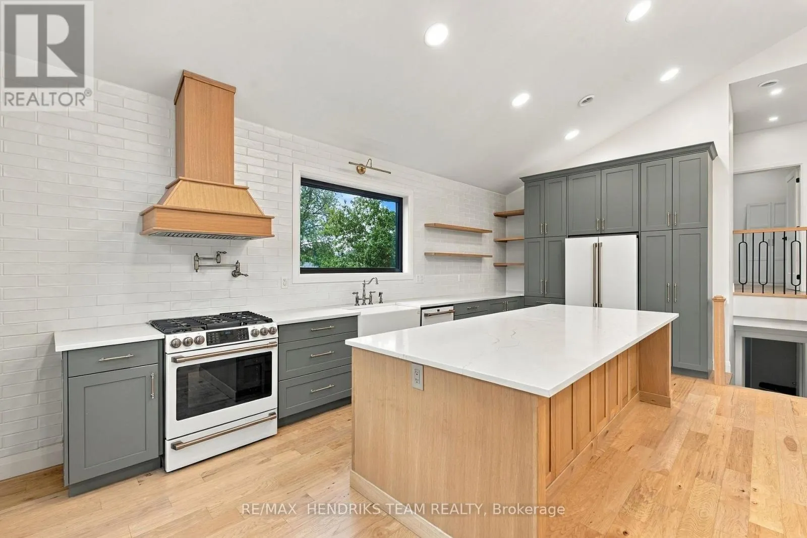 94 BELLINGHAM DRIVE