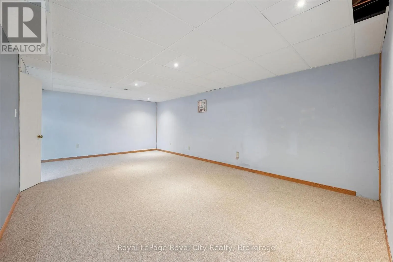 48 - 129 VICTORIA ROAD N #48
