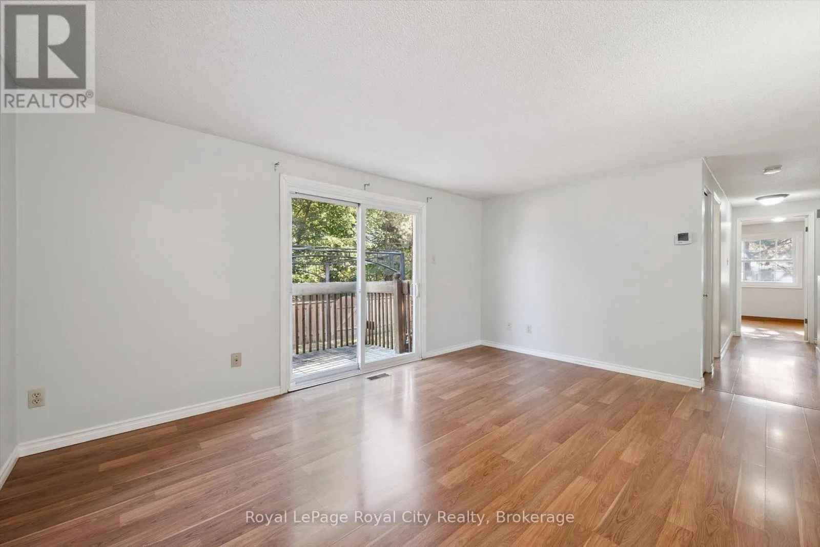 48 - 129 VICTORIA ROAD N #48