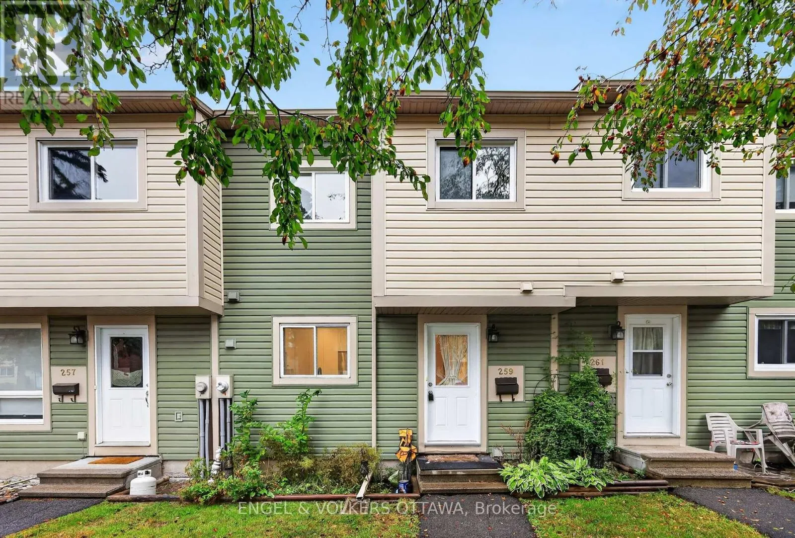 259 TEAL CRESCENT