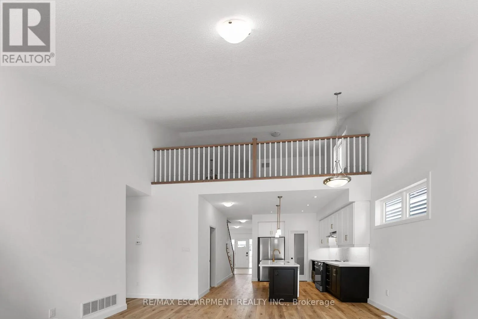 26 BEACHWALK CRESCENT