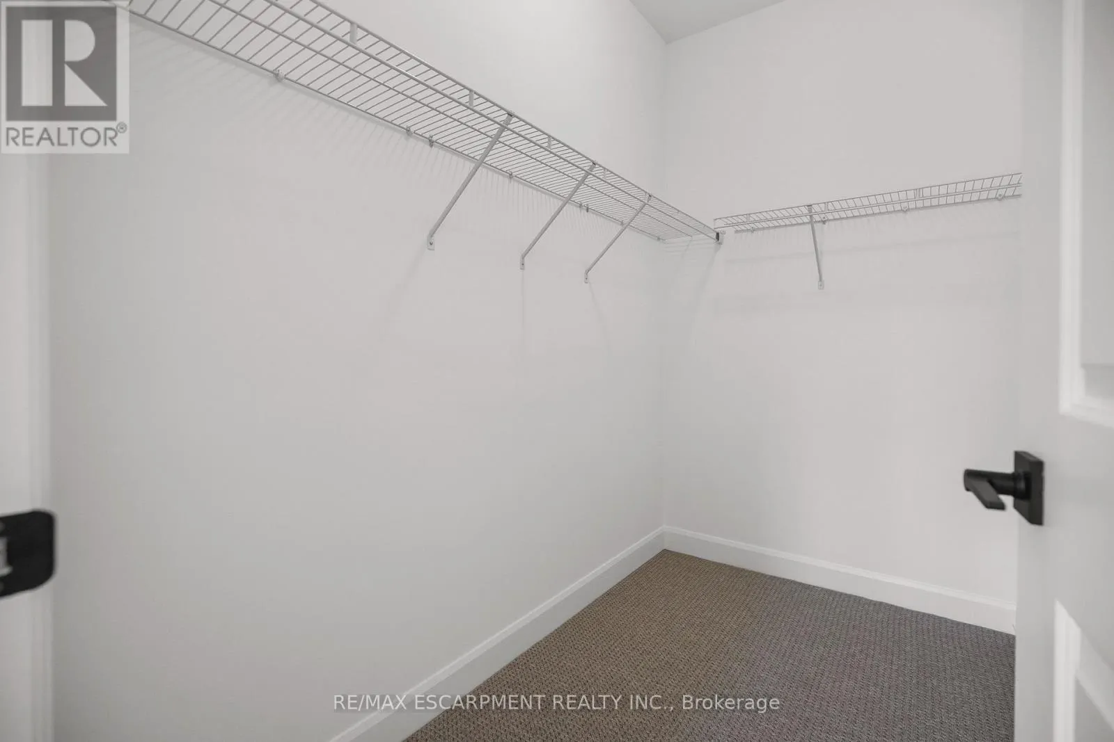 26 BEACHWALK CRESCENT