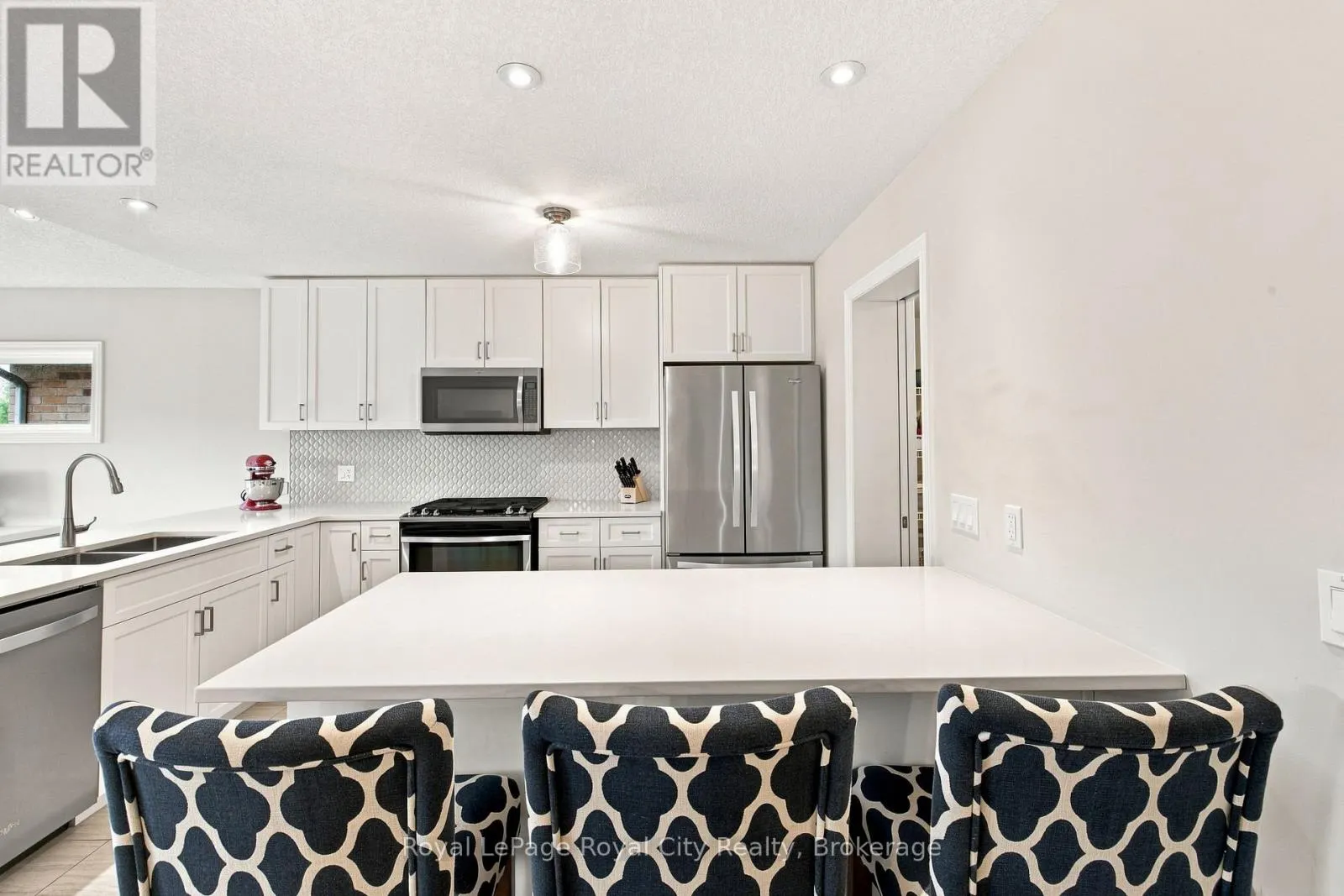 558 STARWOOD DRIVE