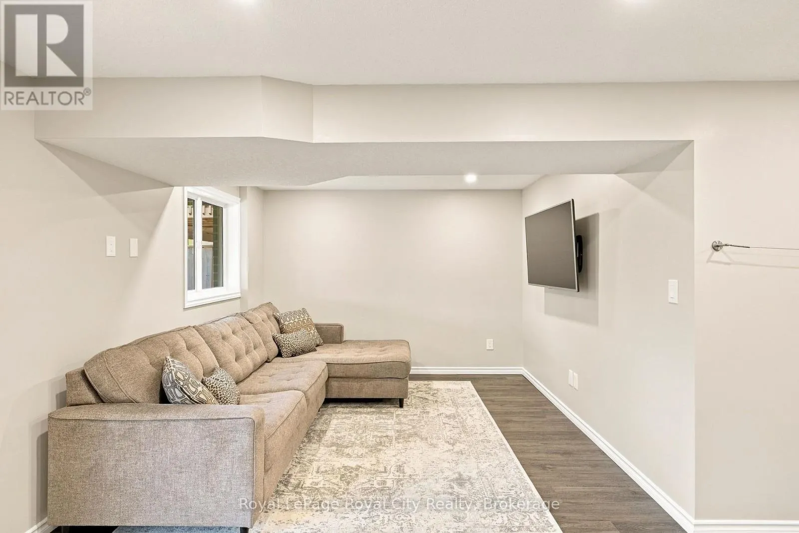 558 STARWOOD DRIVE