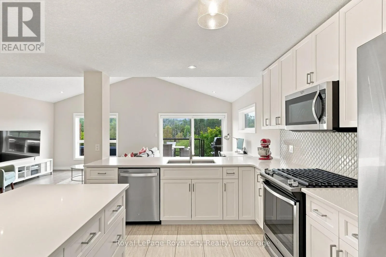 558 STARWOOD DRIVE