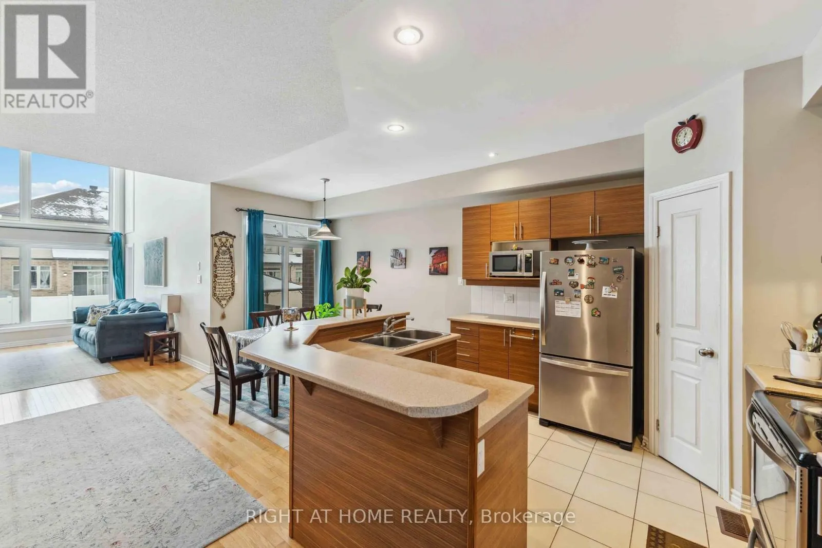 300 COOKS MILL CRESCENT
