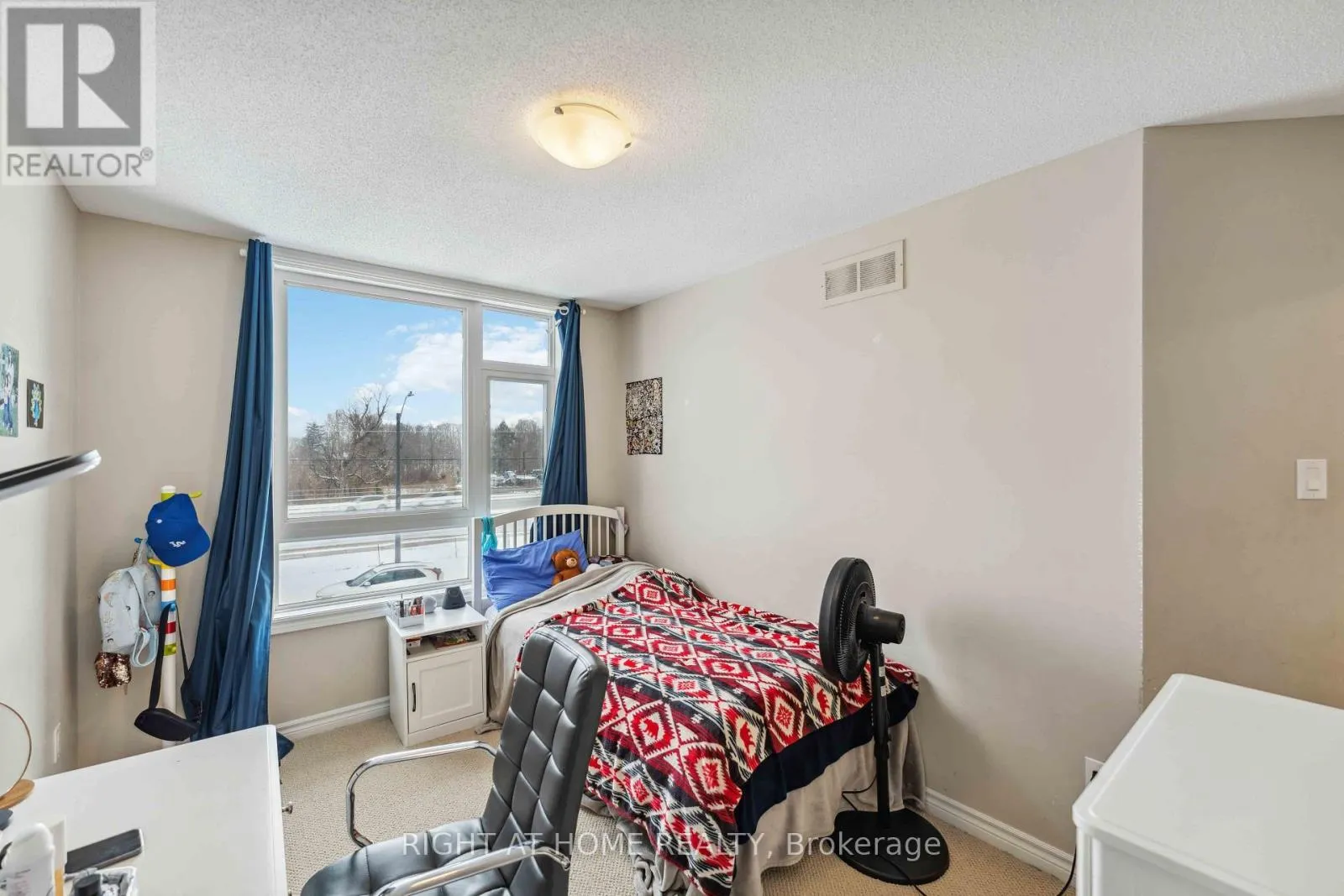 300 COOKS MILL CRESCENT