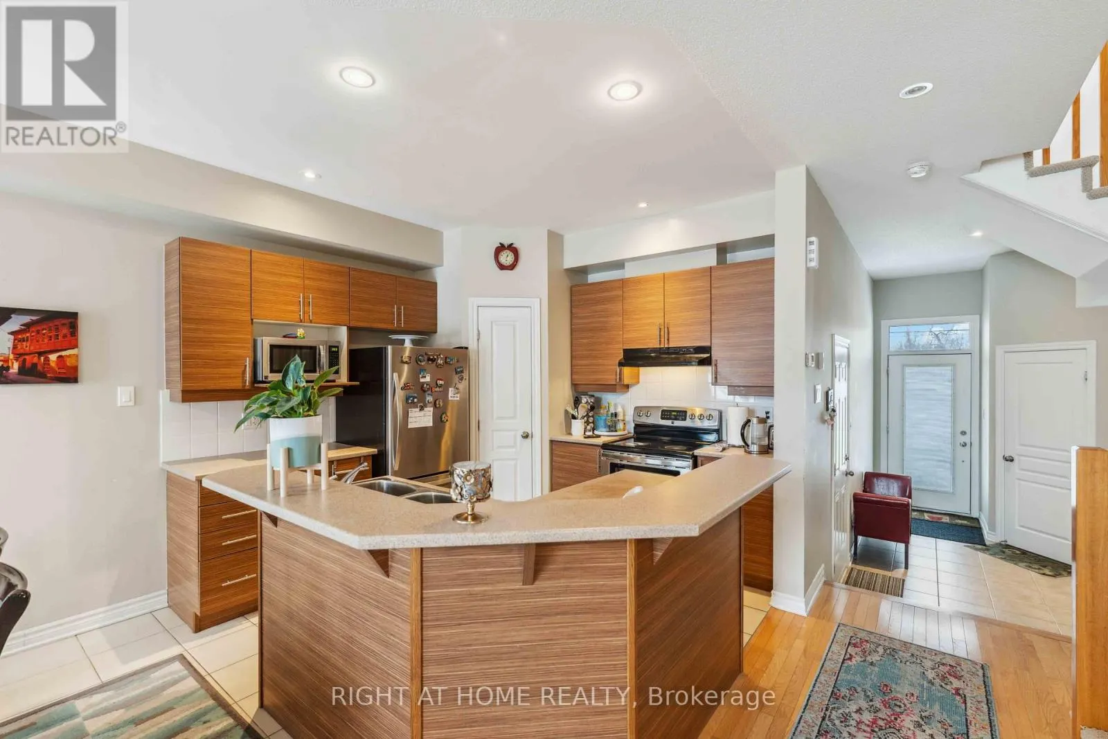 300 COOKS MILL CRESCENT