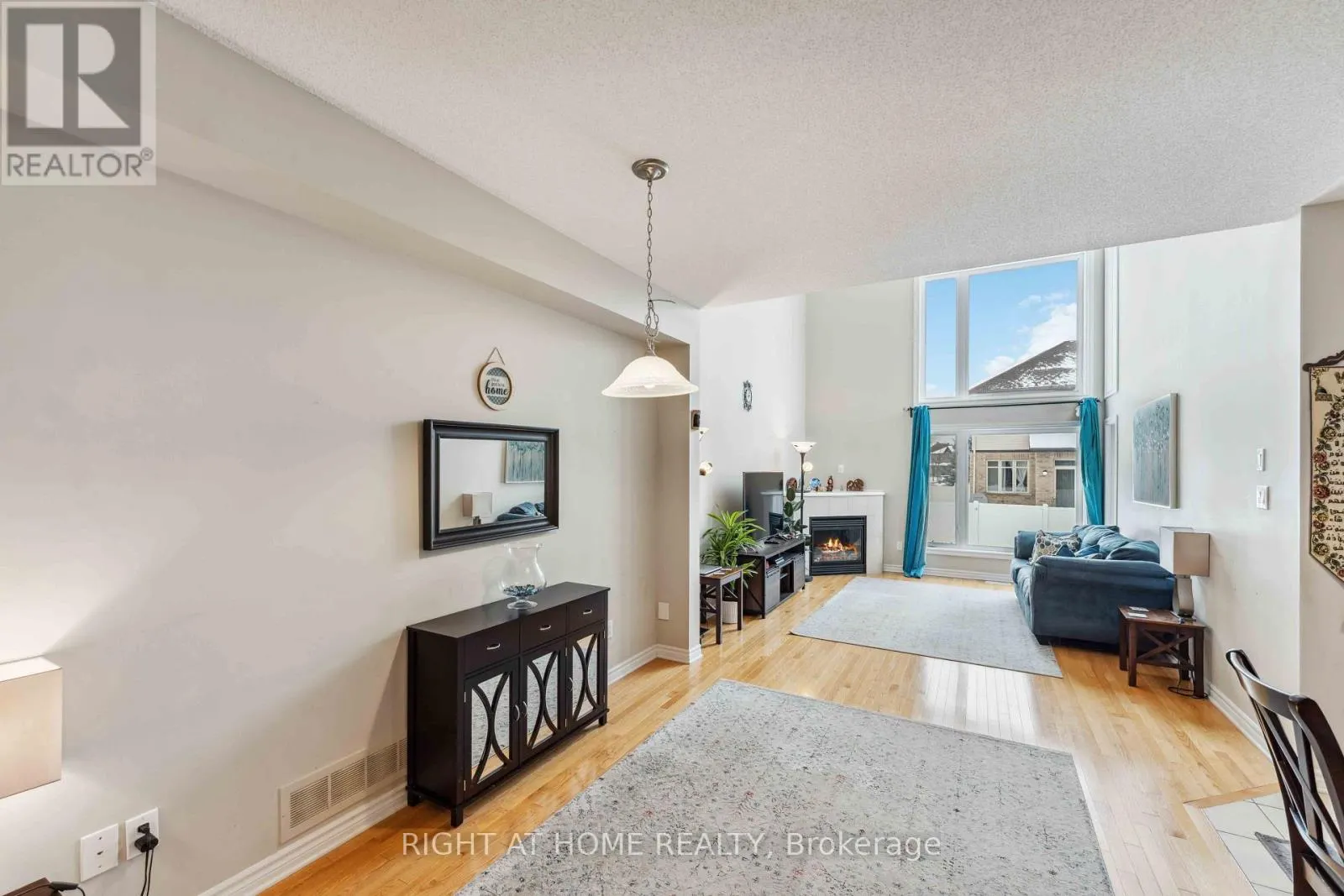 300 COOKS MILL CRESCENT