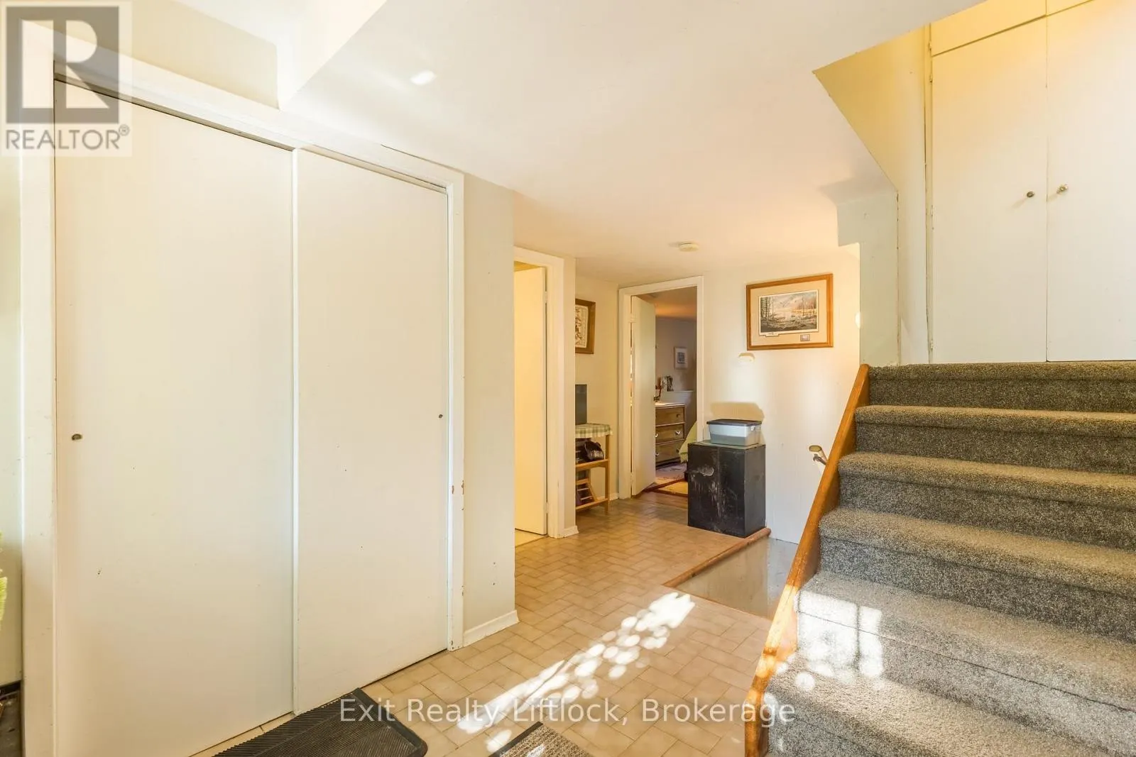 651 & 653 COTTESMORE AVENUE