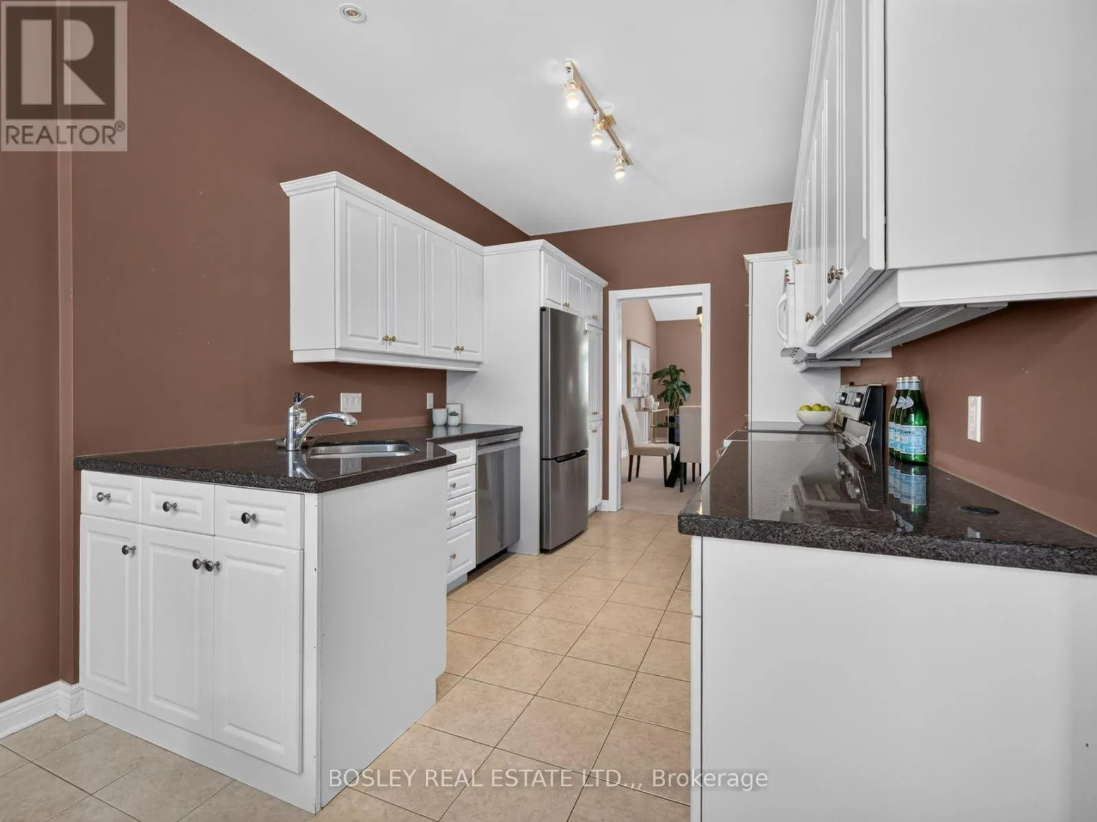 12 - 58 GLENDALE AVENUE #12