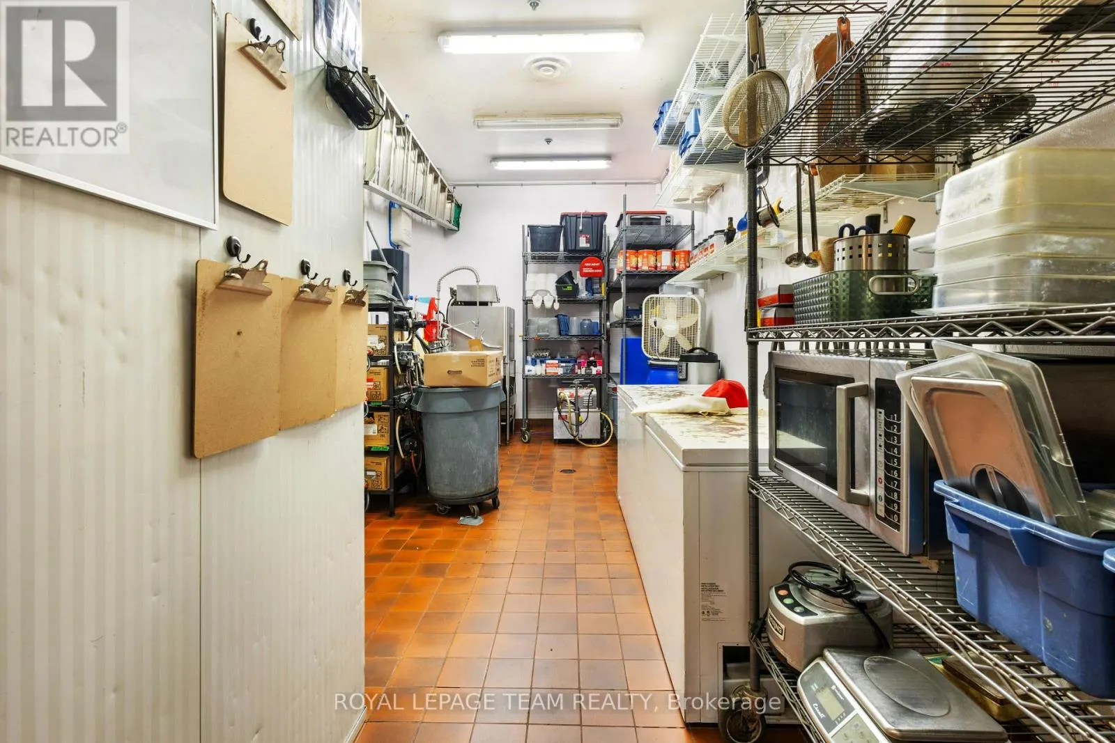 #7 - 484 HAZELDEAN ROAD