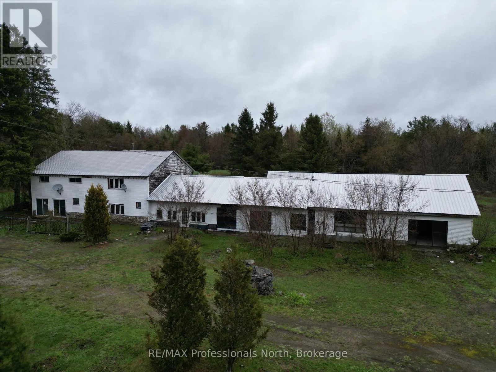 3044 GELERT ROAD