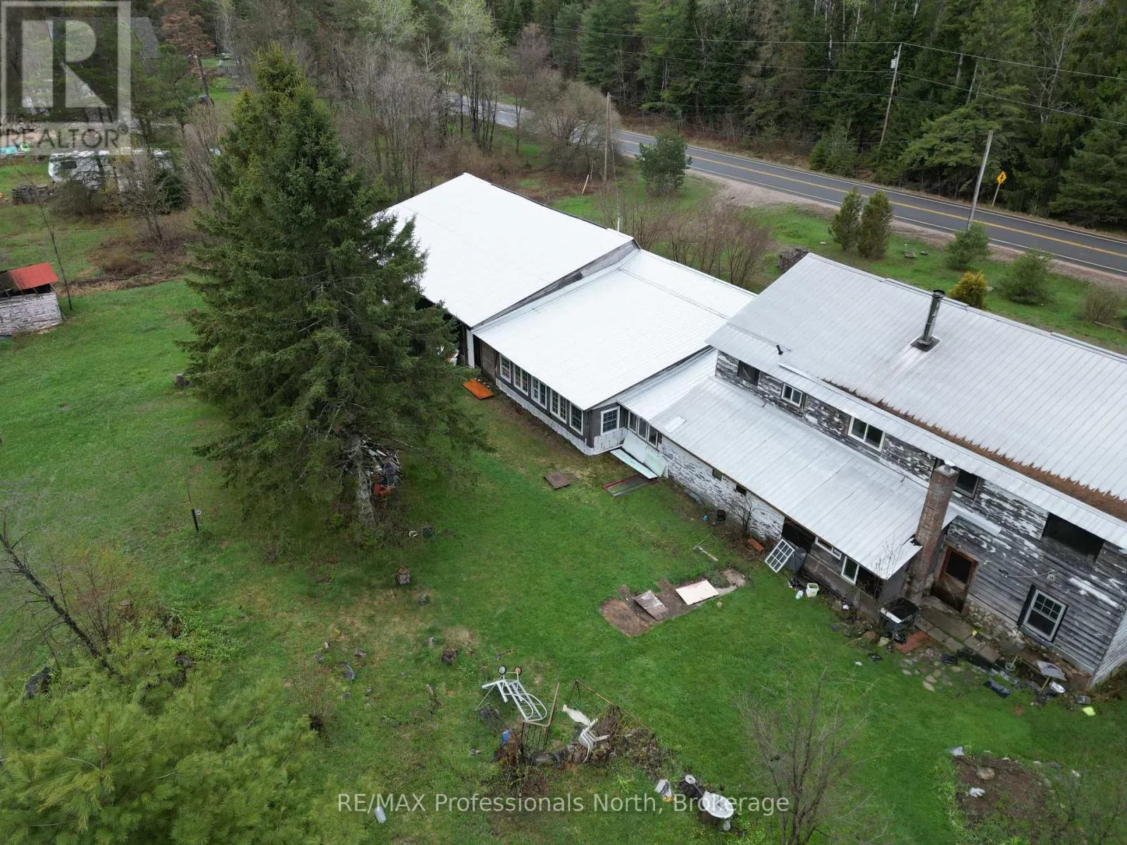 3044 GELERT ROAD