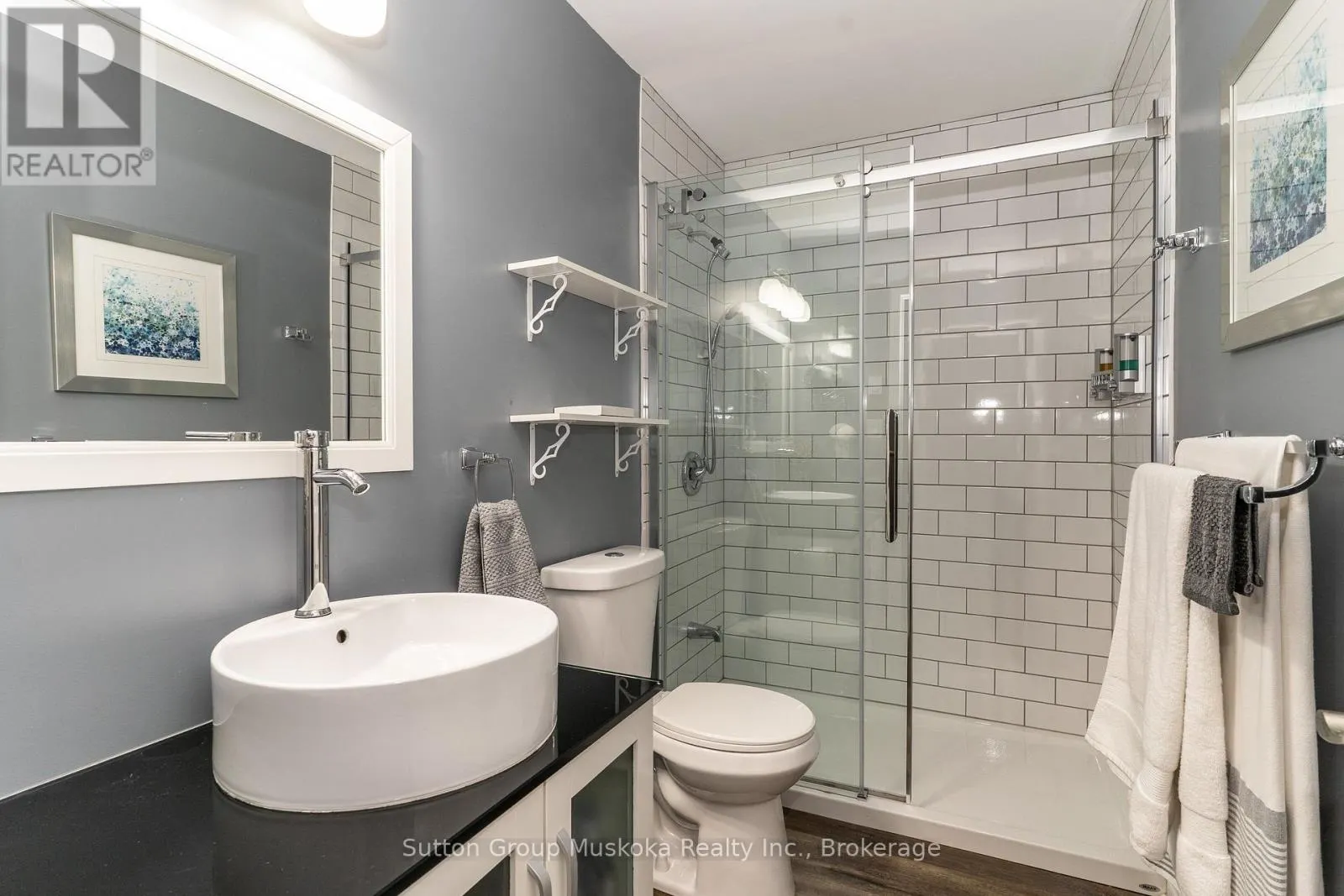 4 - 44 KING WILLIAM STREET #4