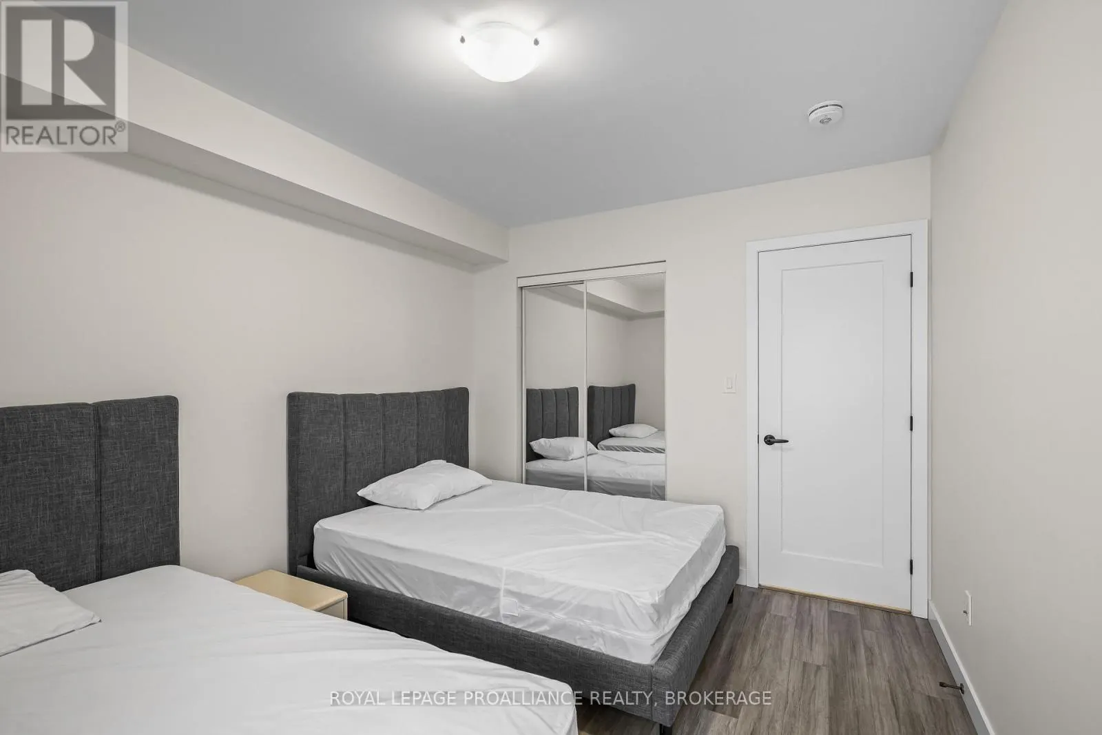 105 - 809 DEVELOPMENT DRIVE #105