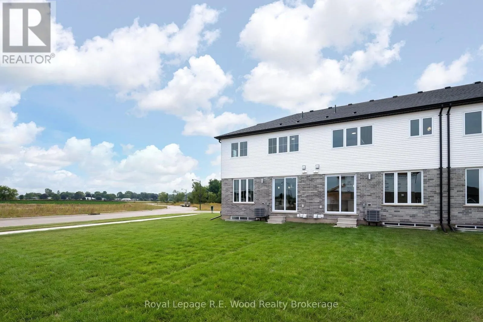 5 HOYLAKE ROAD