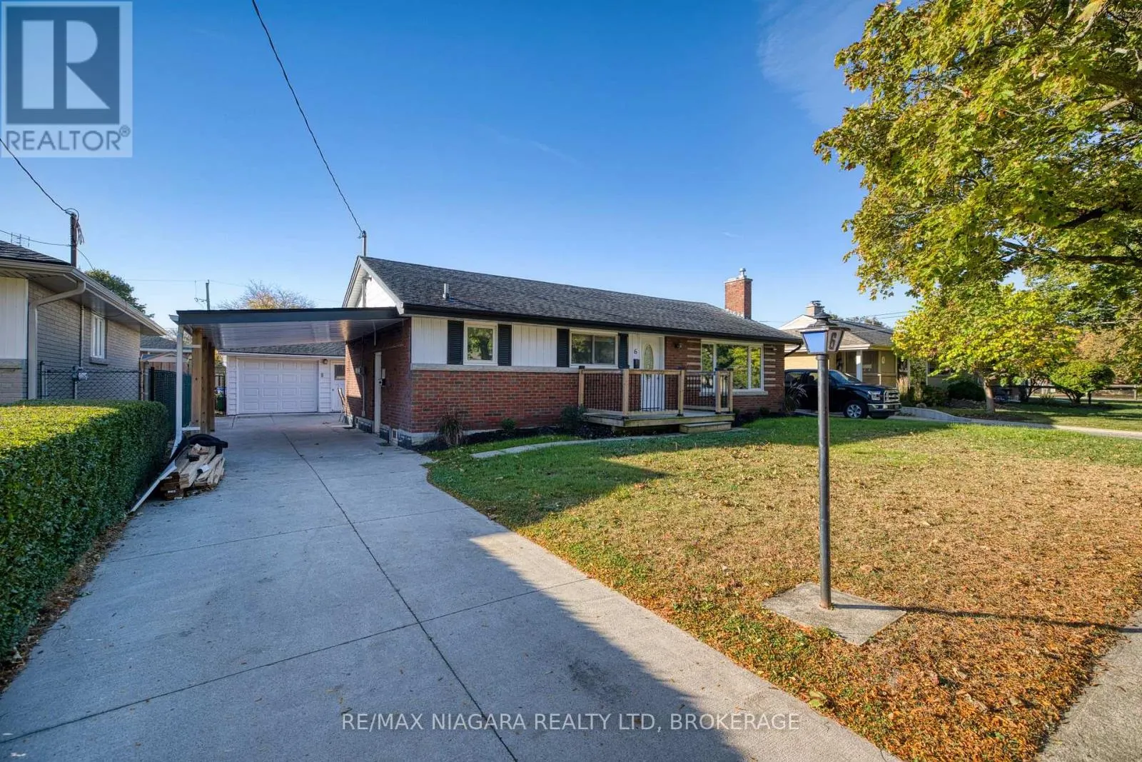 6 BROADMORE AVENUE