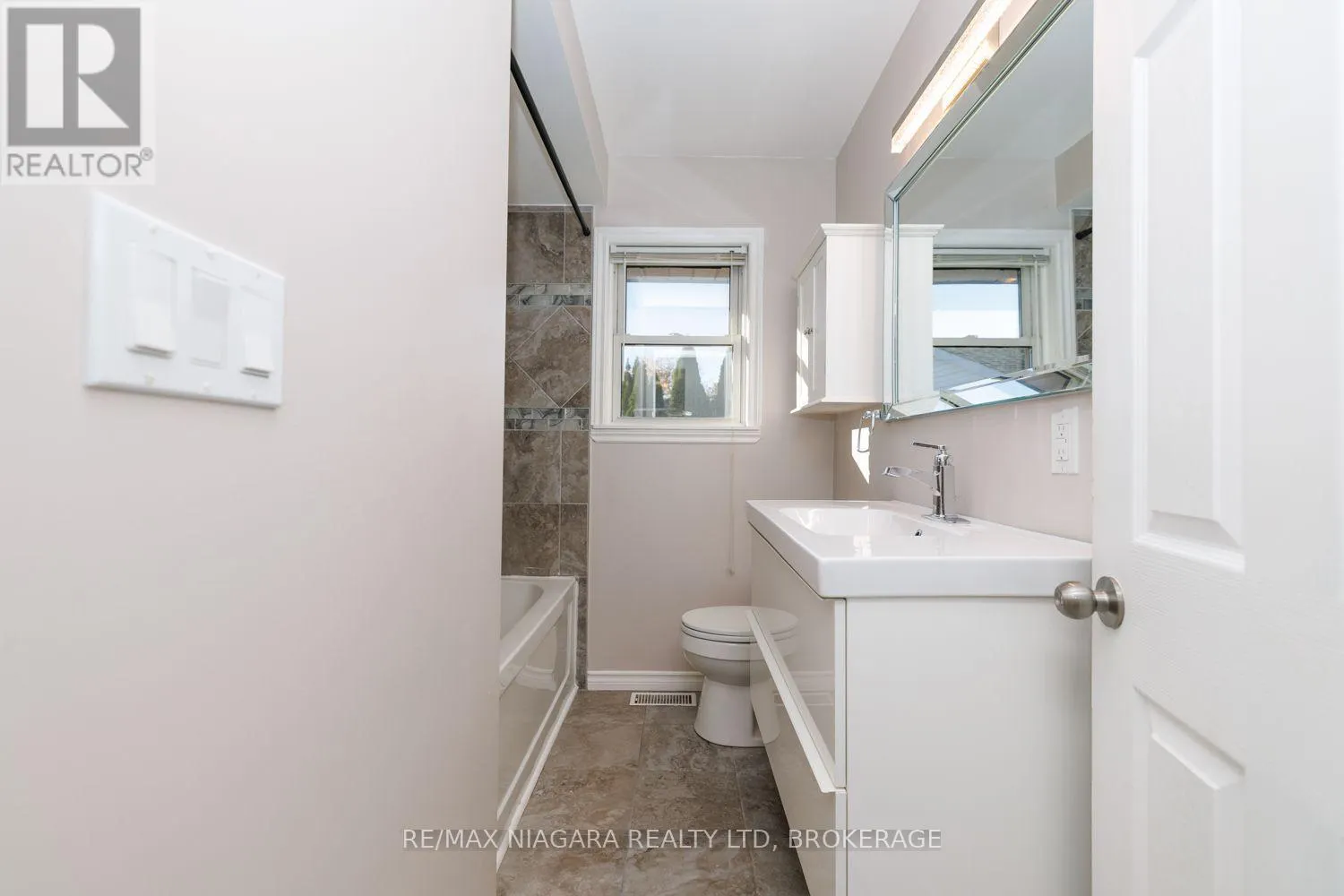 6 BROADMORE AVENUE