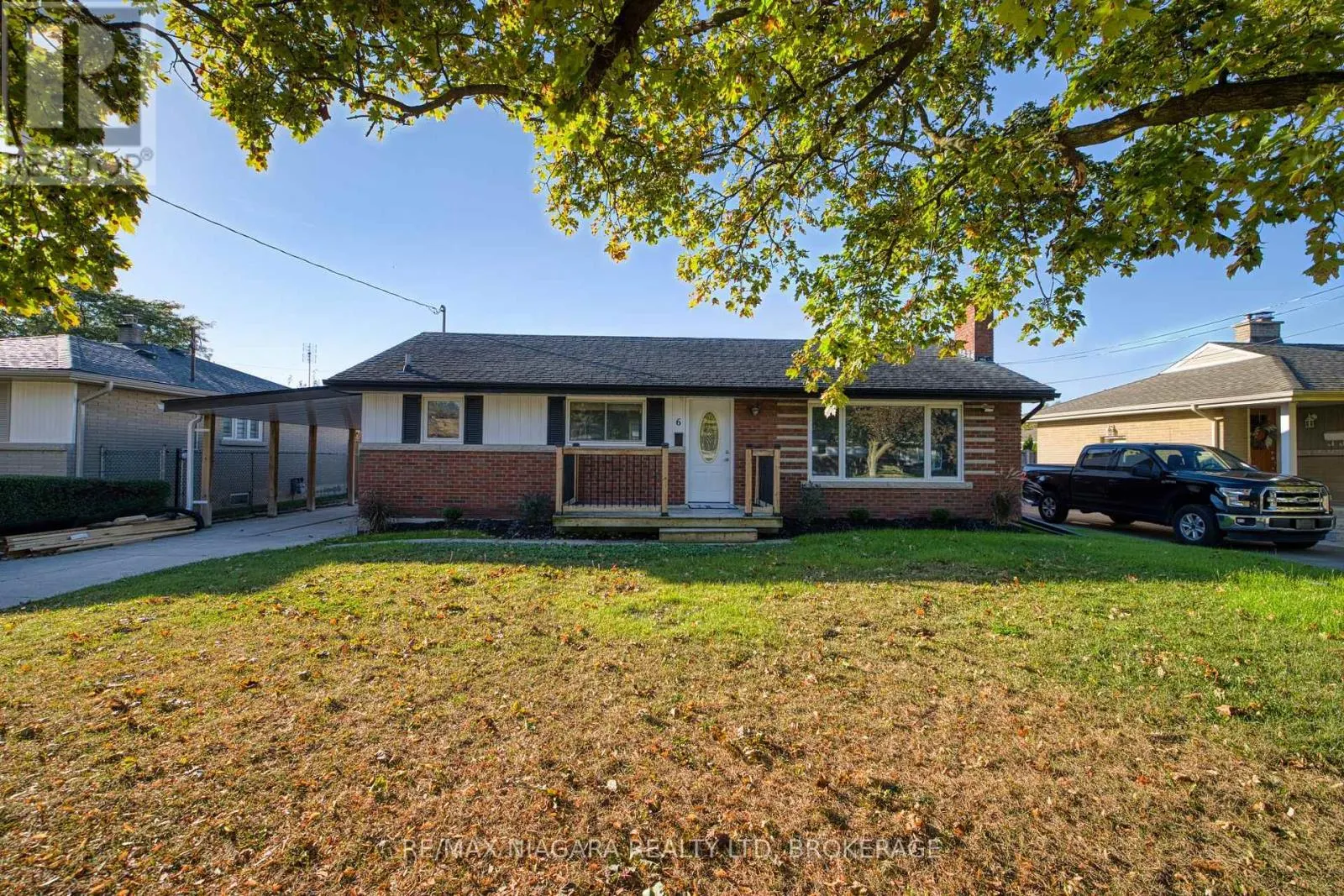 6 BROADMORE AVENUE