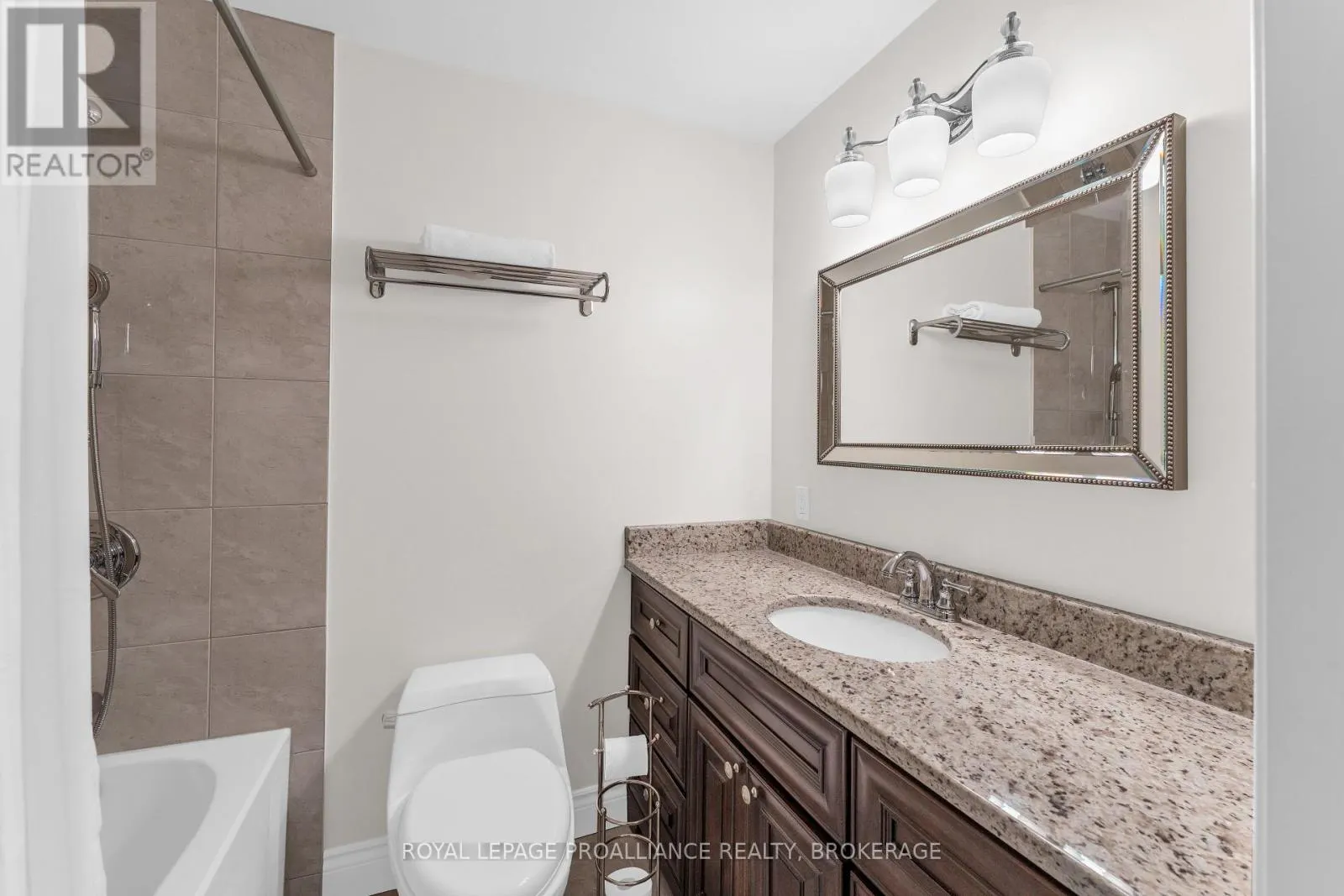 101 - 235 SOUTH STREET S #101