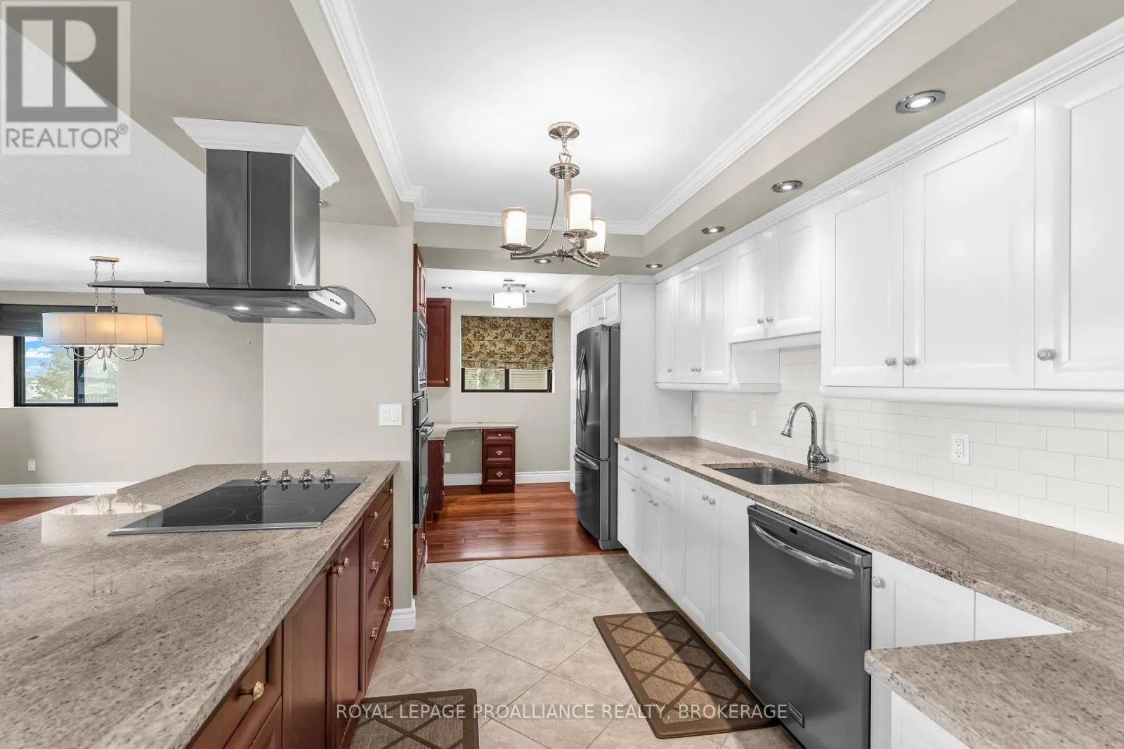101 - 235 SOUTH STREET S #101
