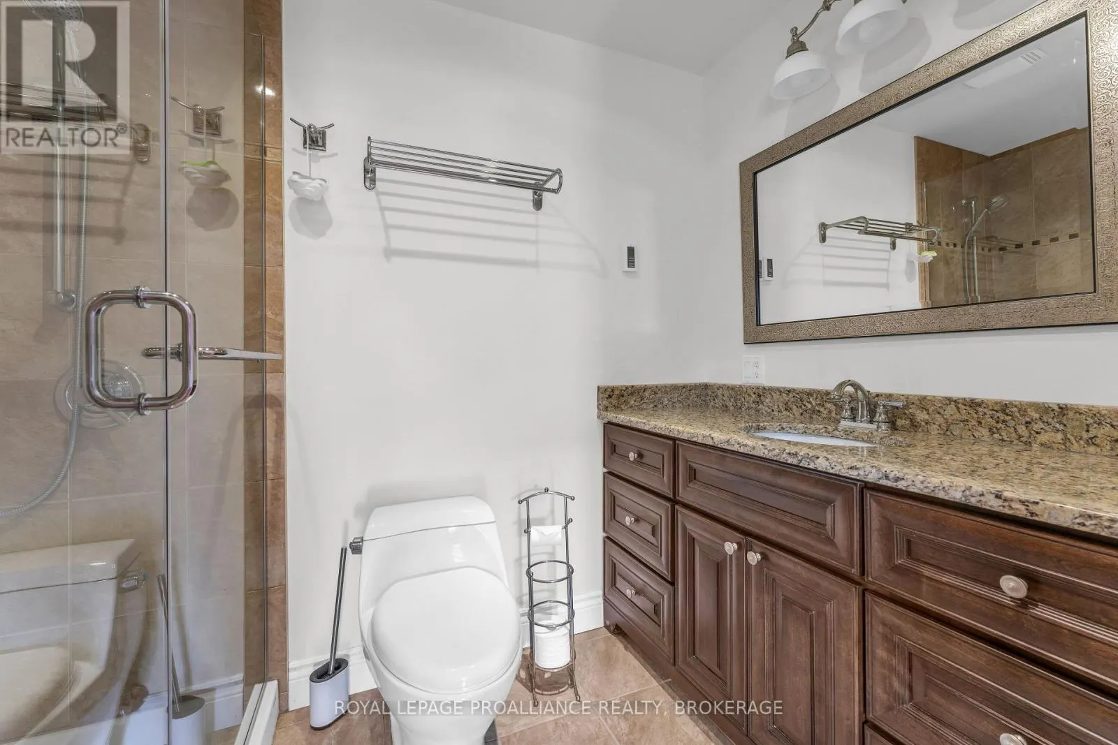 101 - 235 SOUTH STREET S #101