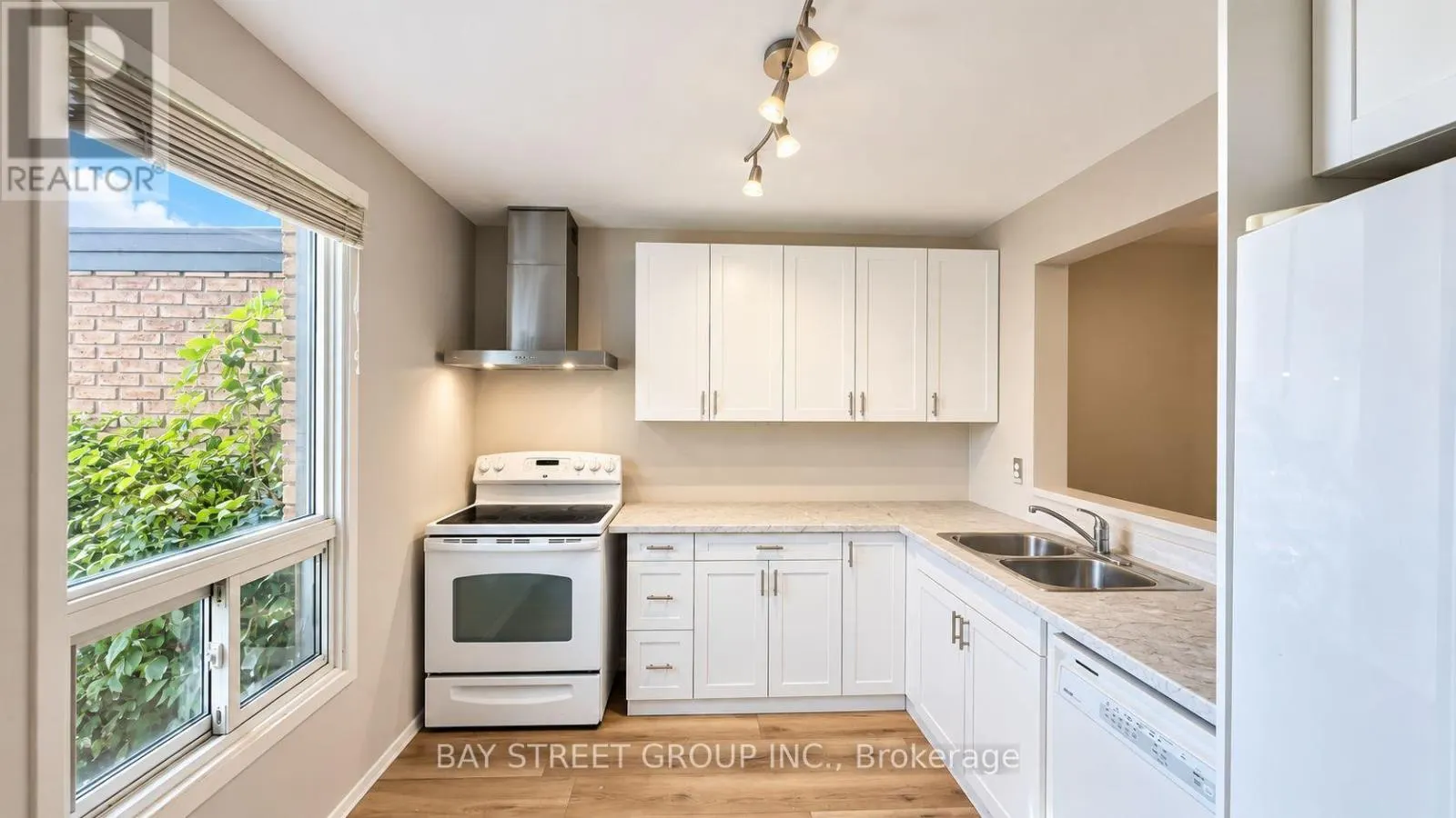 43 - 302 VINE STREET