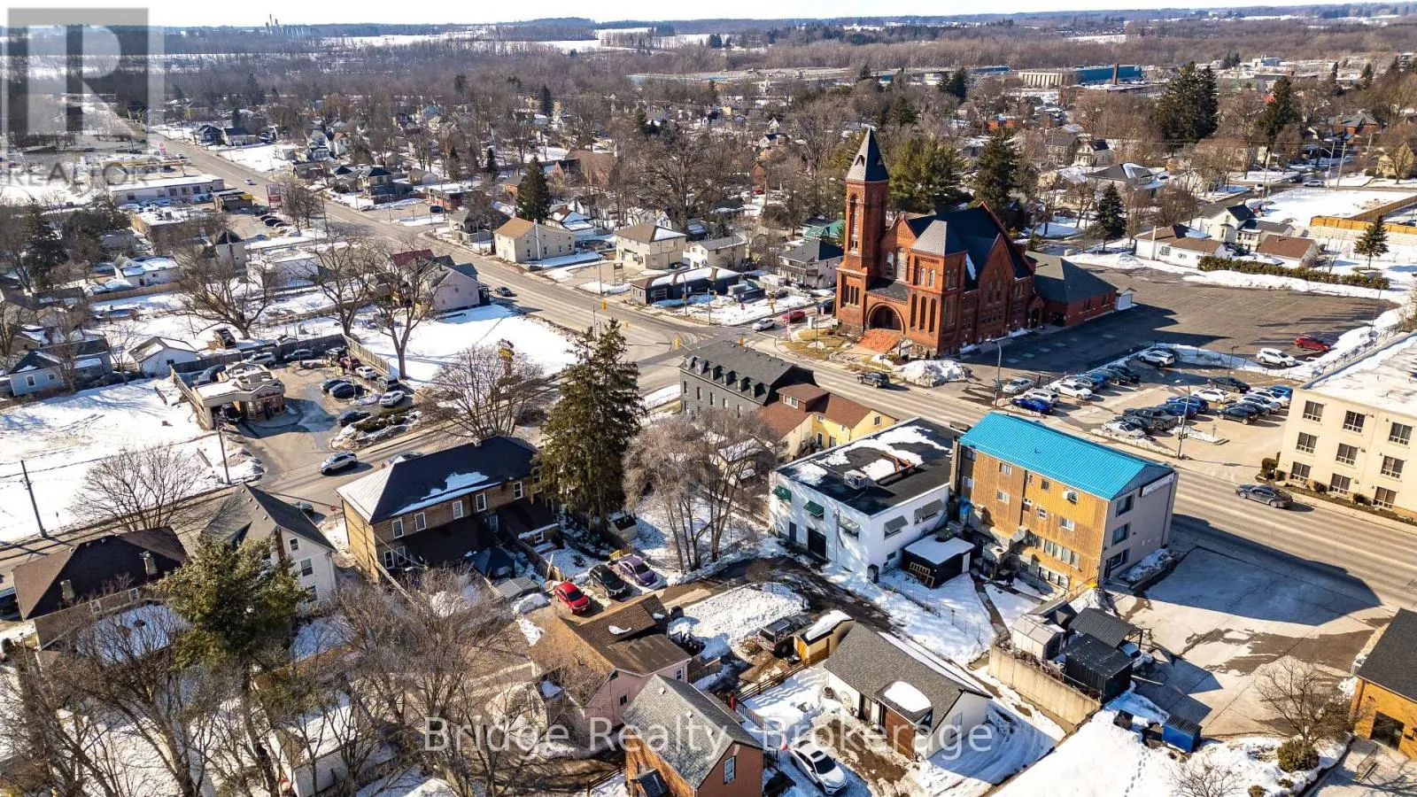 290 DUNDAS STREET