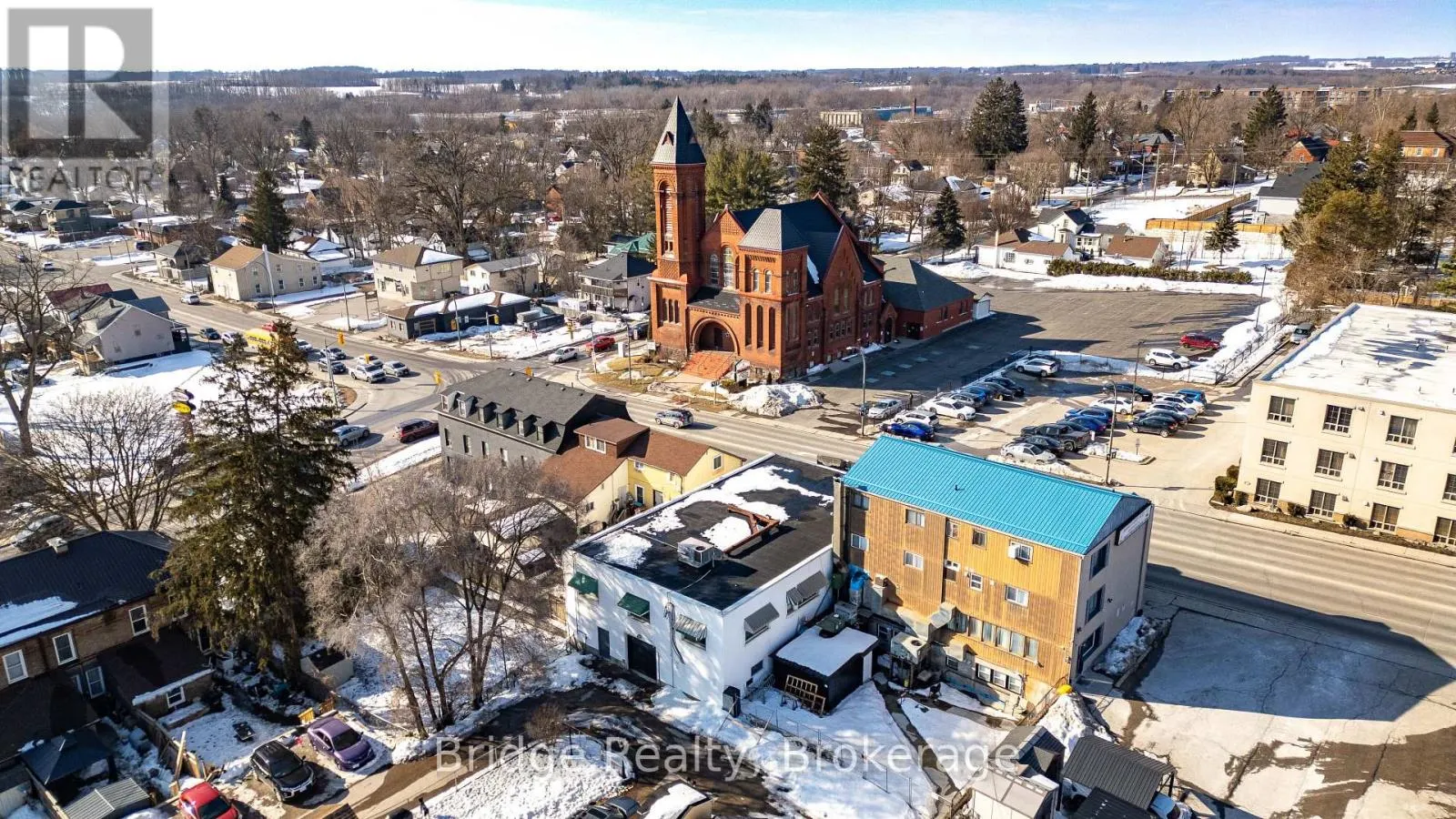 290 DUNDAS STREET