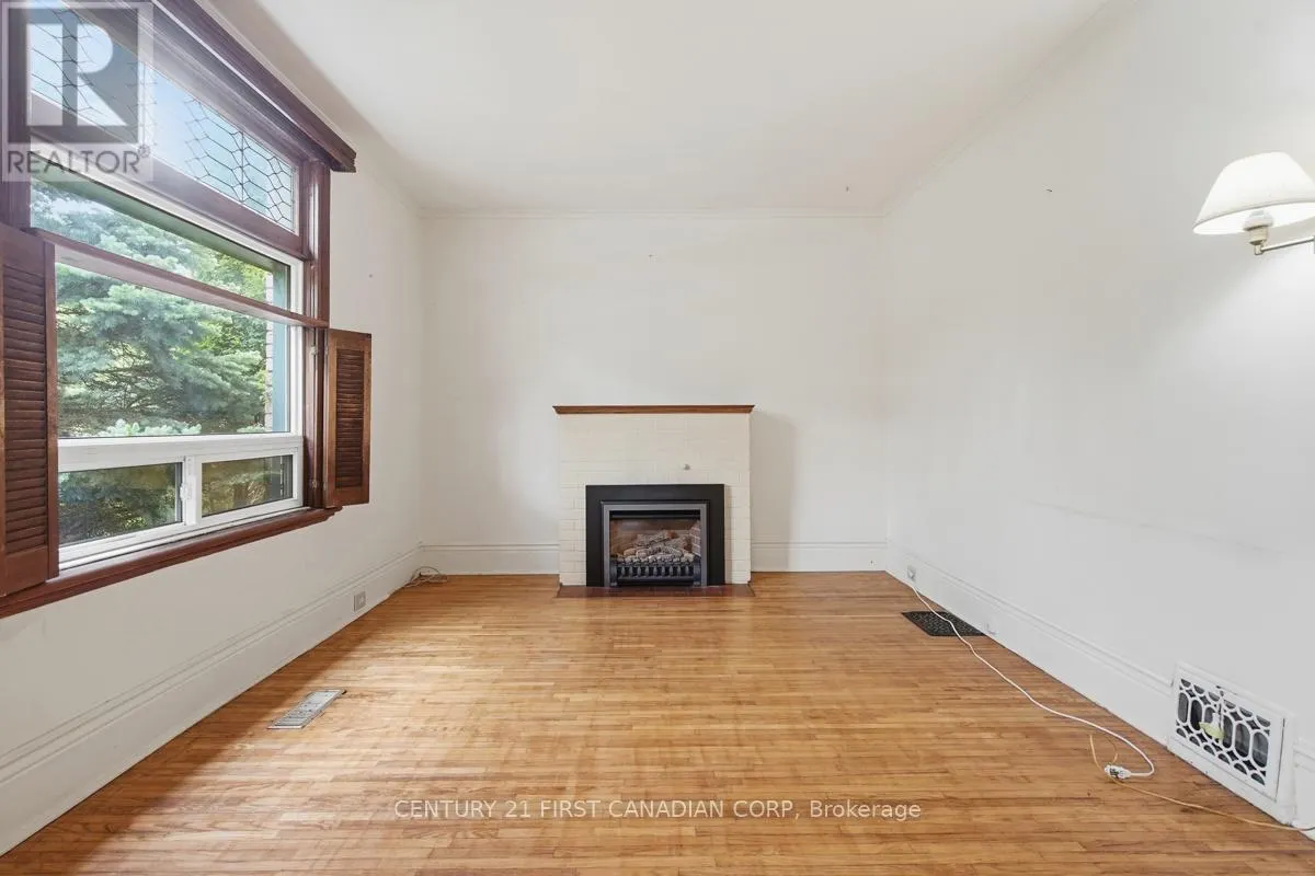 834 COLBORNE STREET
