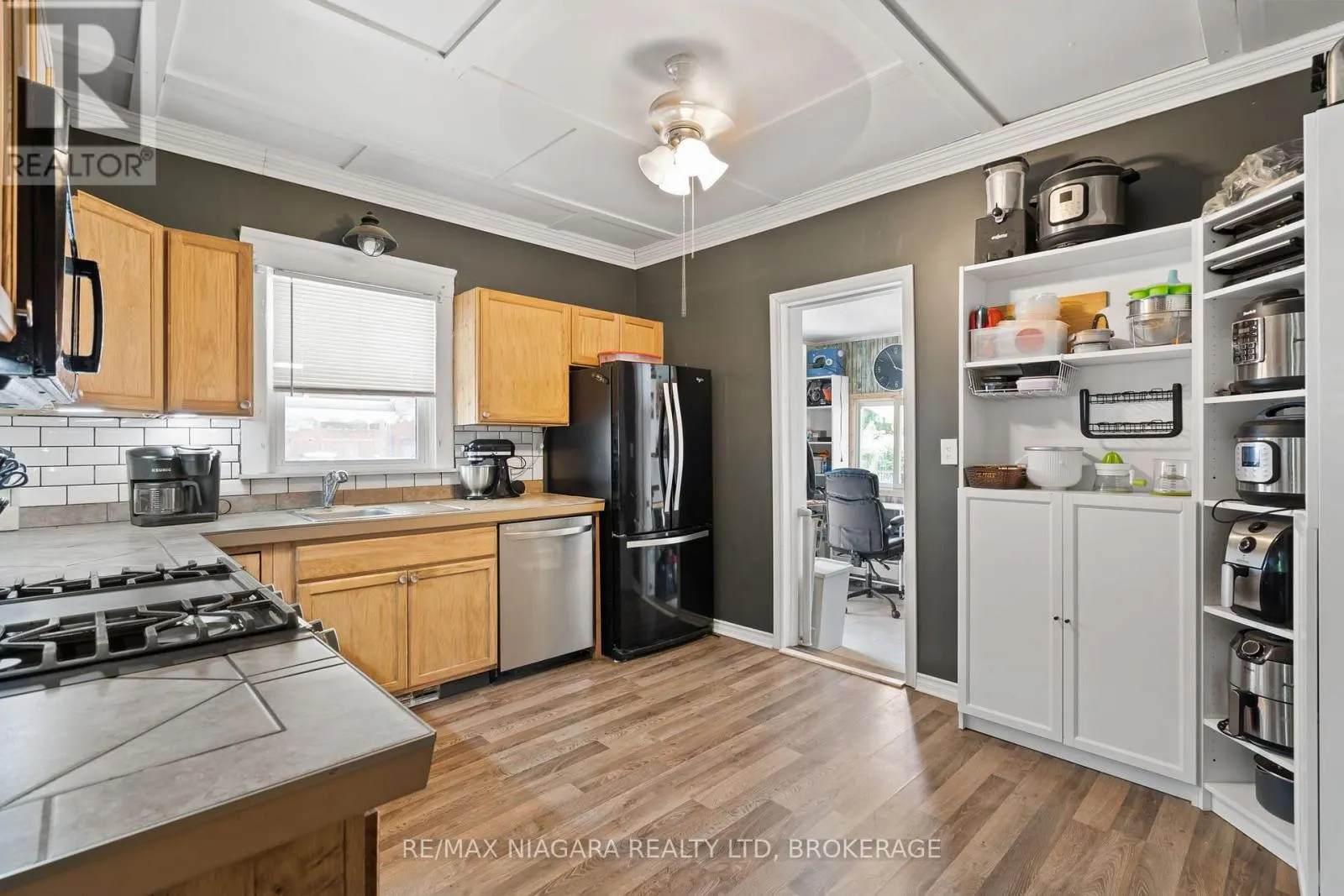 63 HODGKINS AVENUE