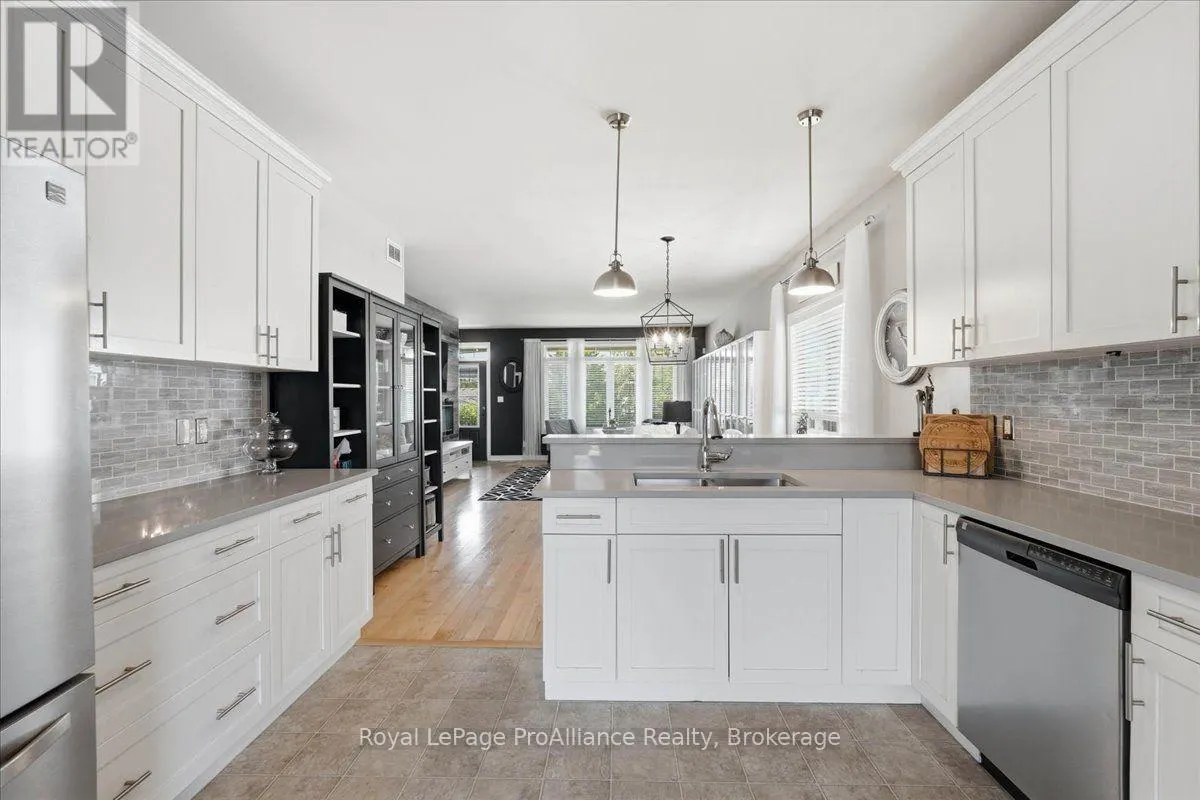 340 CANNIFTON ROAD N