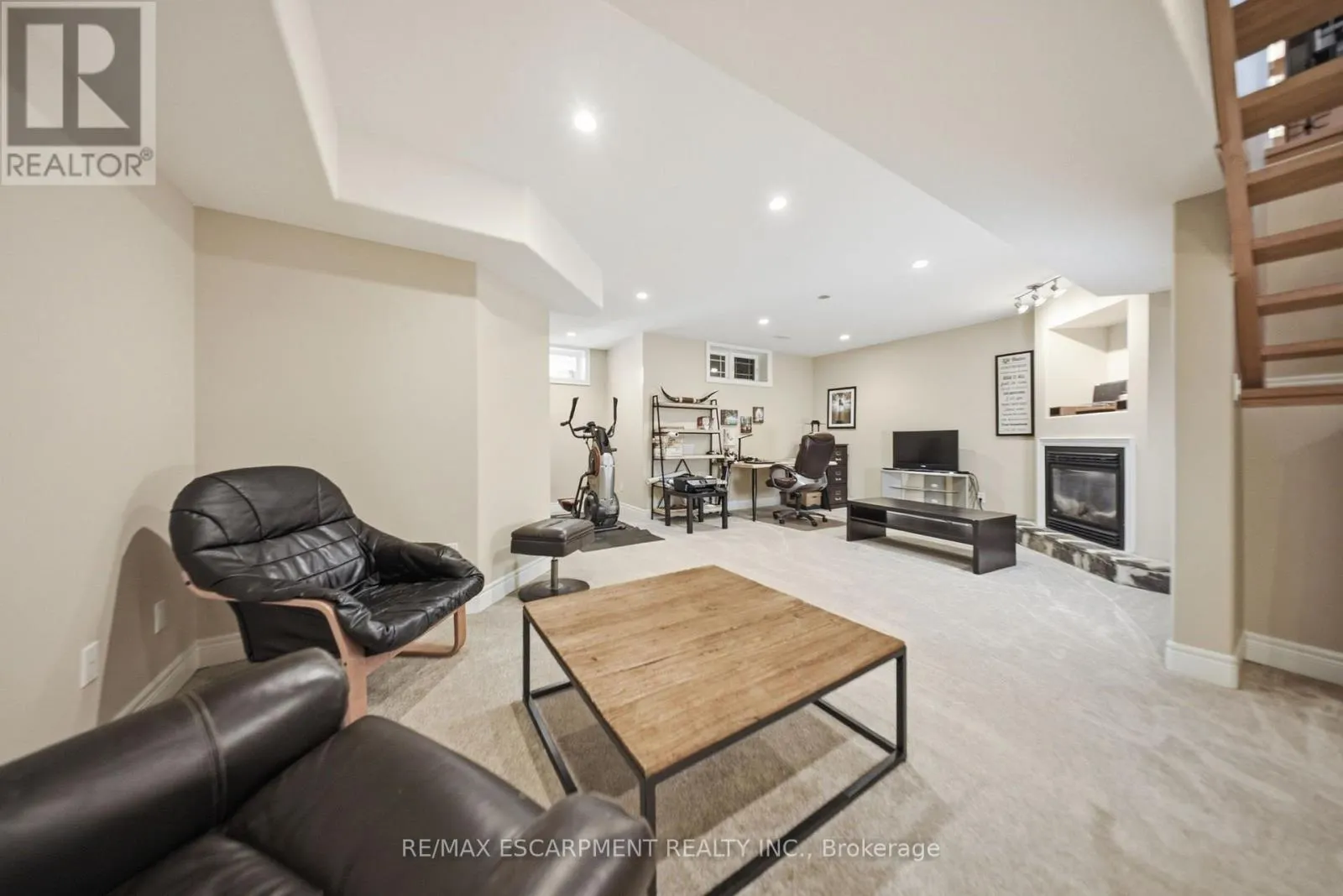 95 TOLLGATE DRIVE