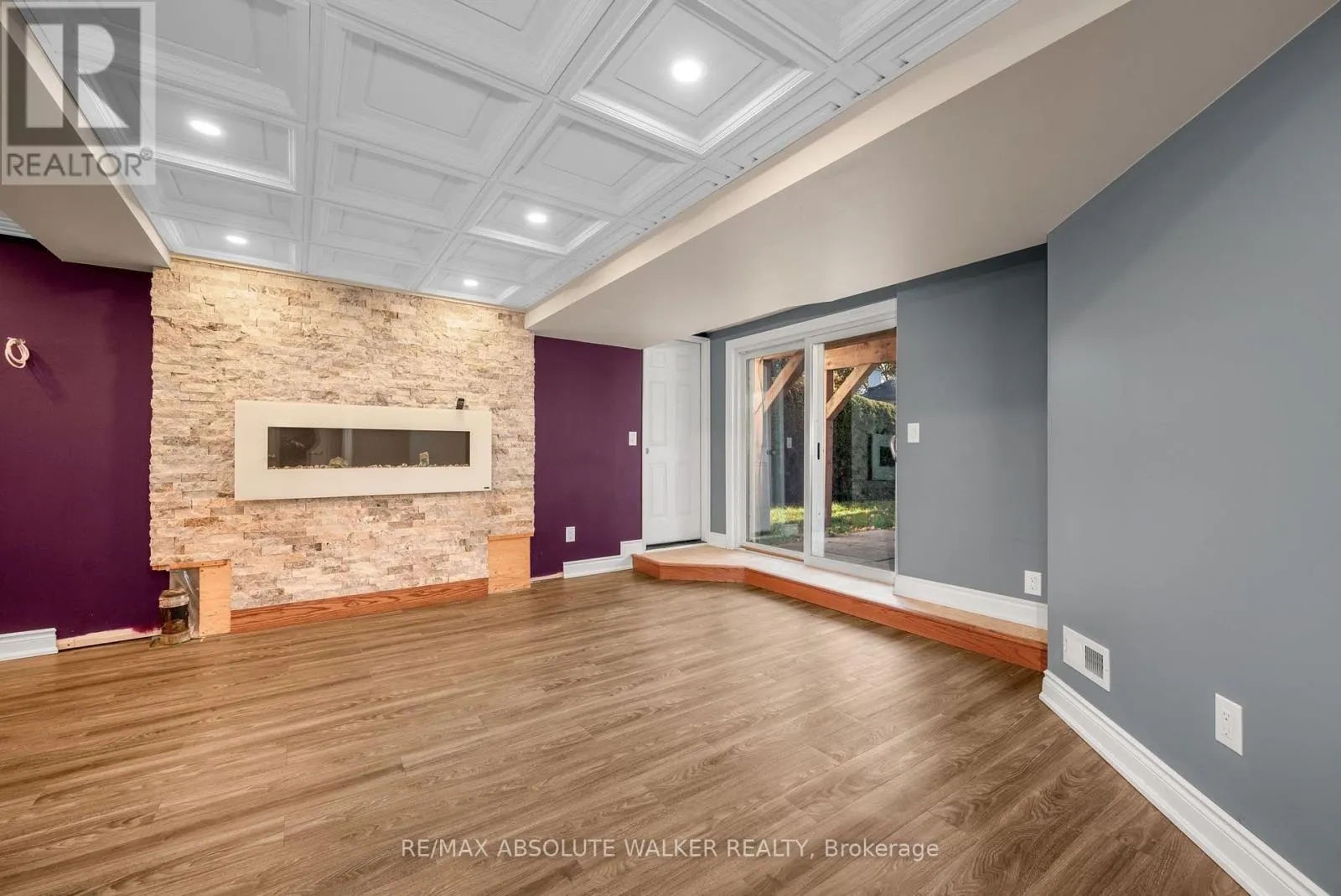 18 SILVER ASPEN CRESCENT