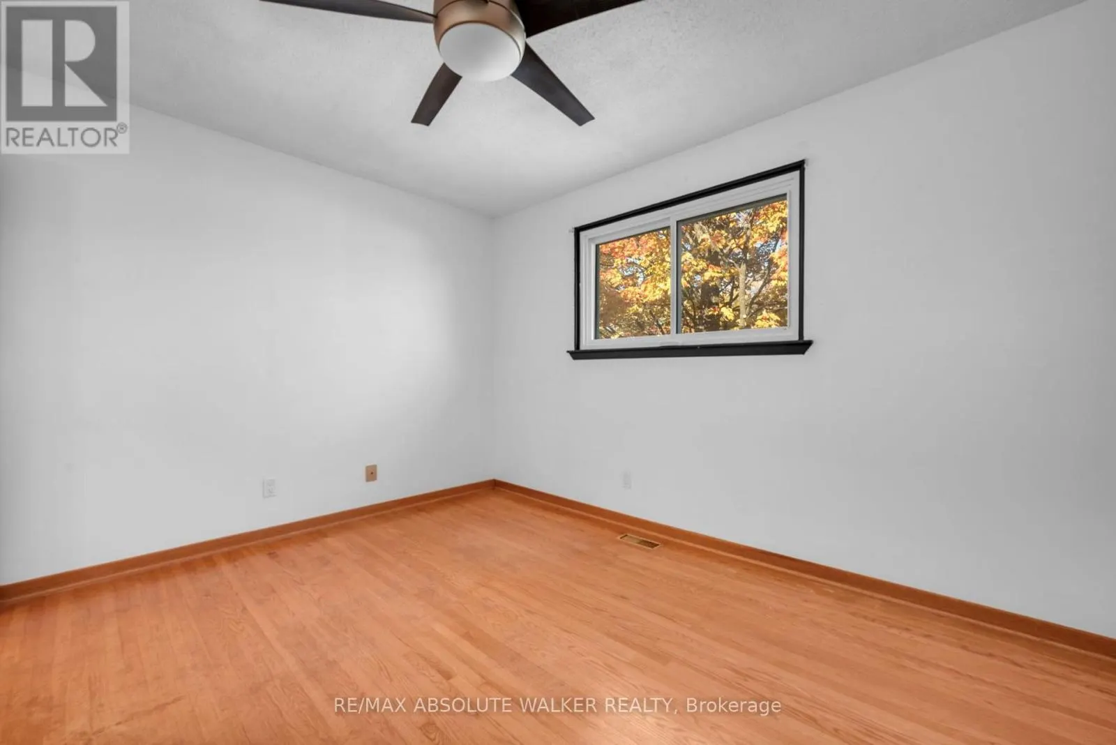 18 SILVER ASPEN CRESCENT